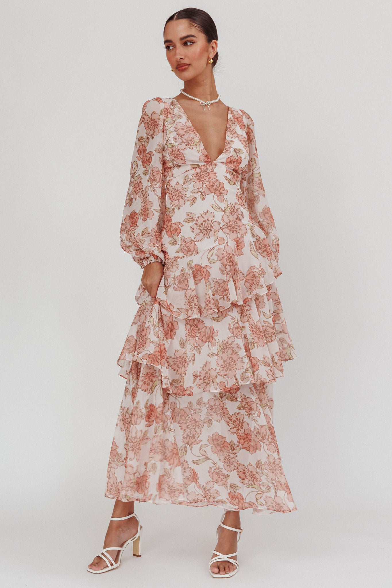 ワンピース Floral tiered frill long onepiece Veda Long Sleeve Floral Tiered Ruffle Maxi Dress Peach | Selfie Leslie