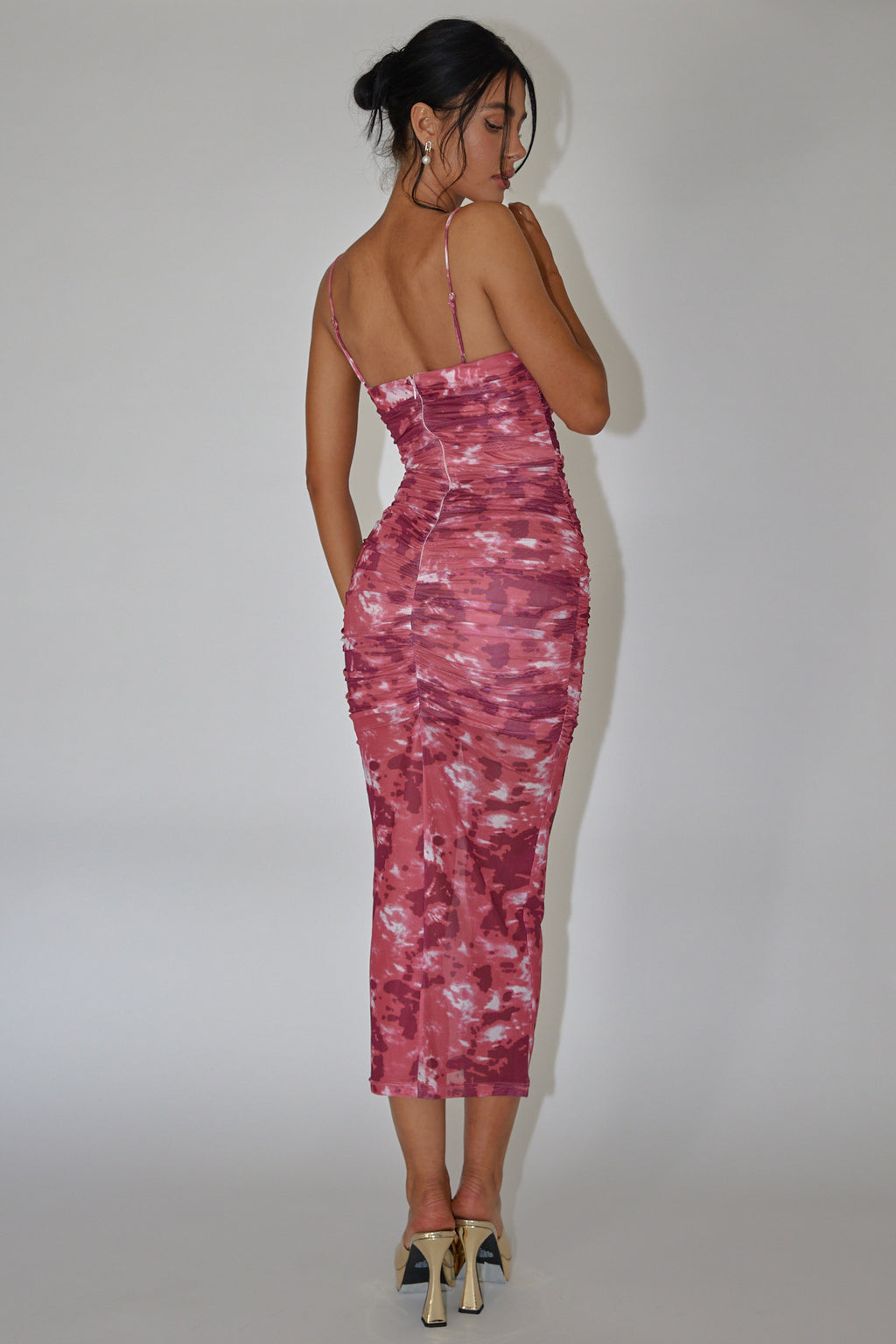 Logan Strapless Ruched Midi Dress Print Wine by Selfie Leslie