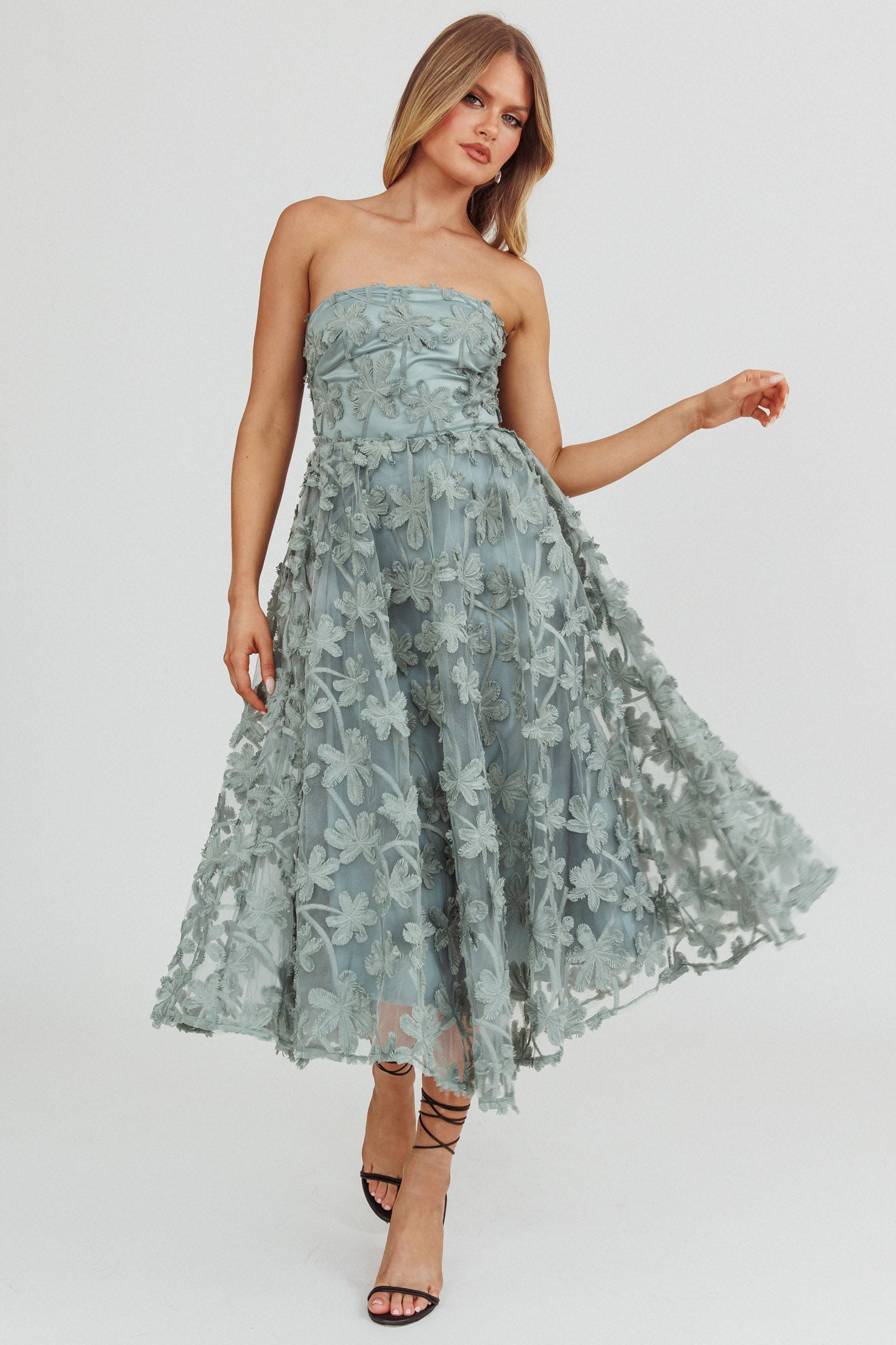 Dori Floral Embellished Midi Dress Sage - M Dori Floral Embellished Midi Dress Sage - M