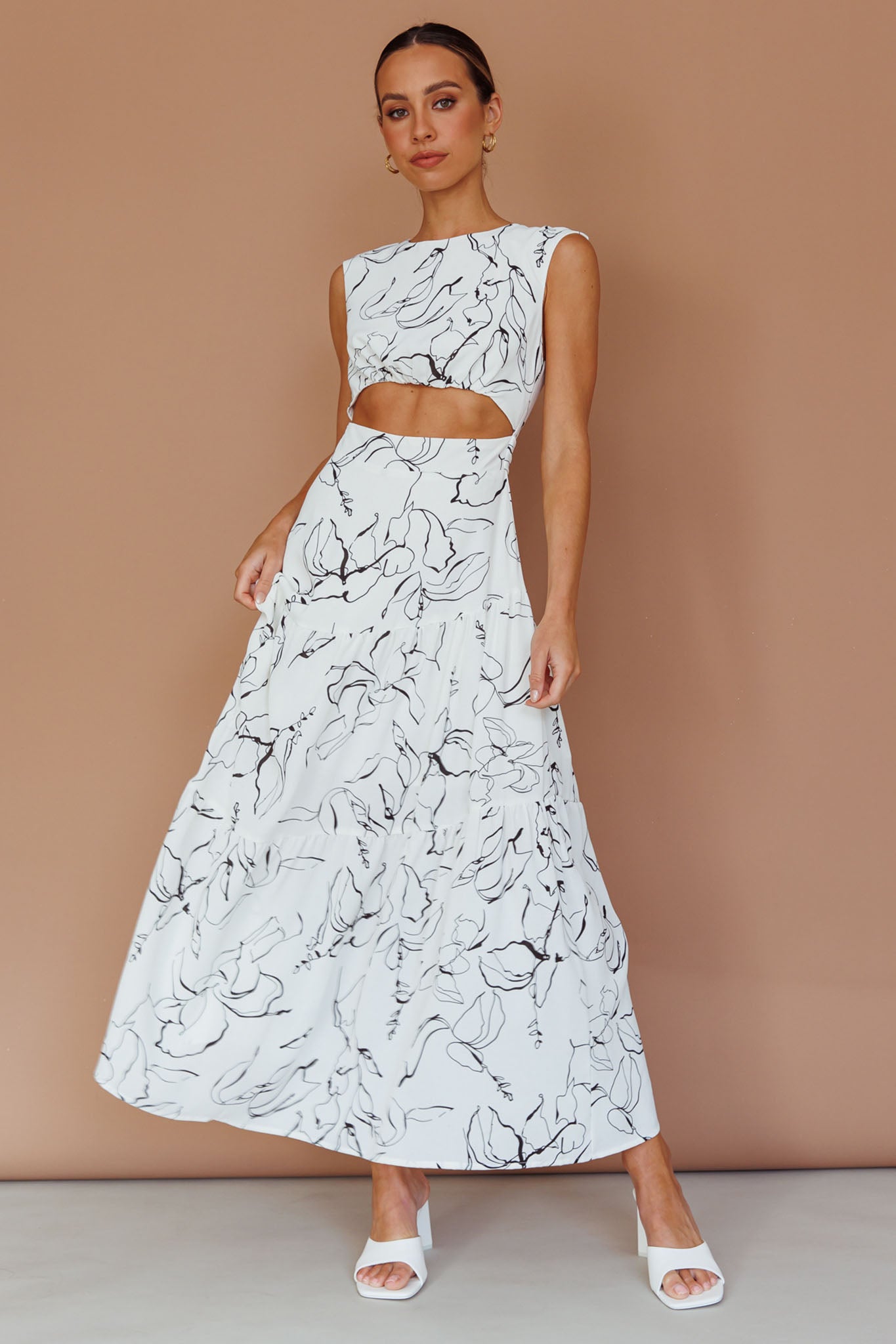 Shaniqua Cut-Out Sleeveless Midi Dress Print White by Selfie Leslie