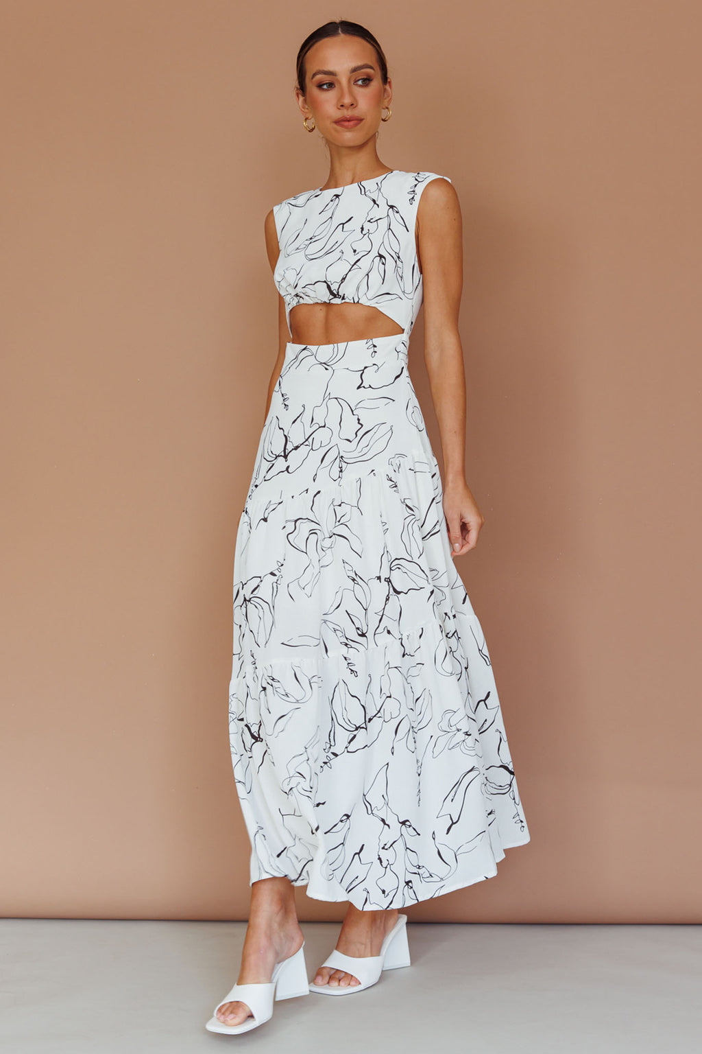 Shaniqua Cut-Out Sleeveless Midi Dress Print White by Selfie Leslie