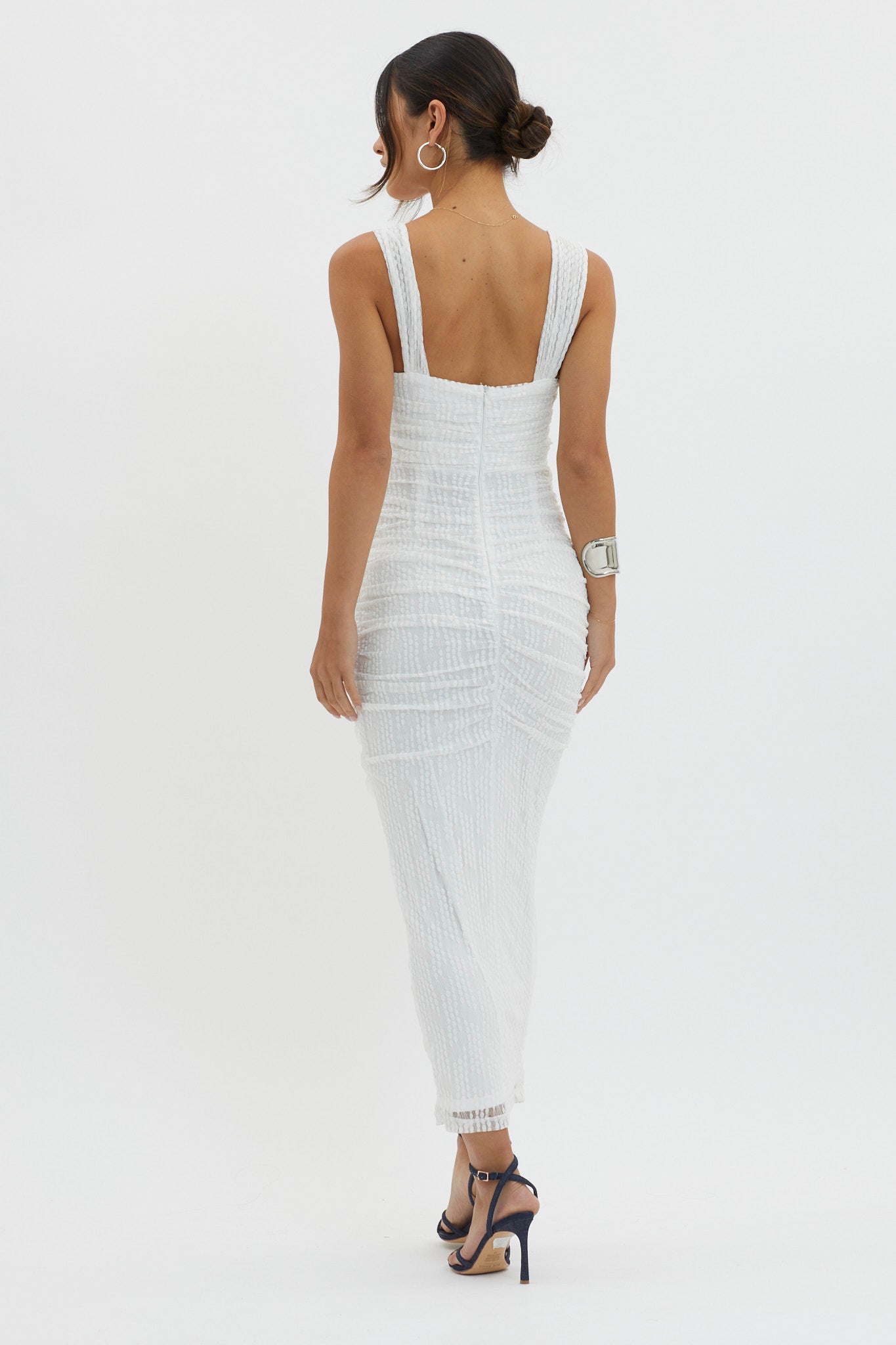 Oliana Embroidered Mesh Midi Dress White - XXL Oliana Embroidered Mesh Midi Dress White - XXL