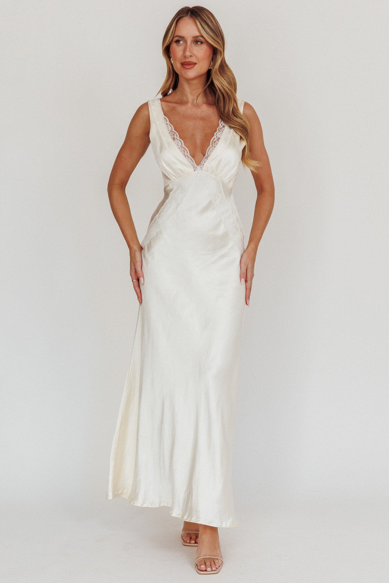 Ivonne Lace Trim V-Neck Maxi Dress Oyster | Selfie Leslie Ivonne Lace Trim V-Neck Maxi Dress Oyster | Selfie Leslie