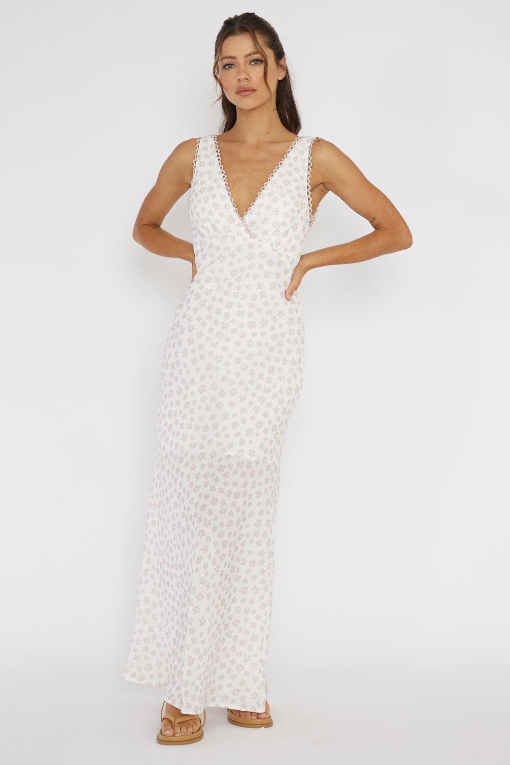 Miss Divine V-Neck Maxi Dress Flower Peach by Selfie Leslie