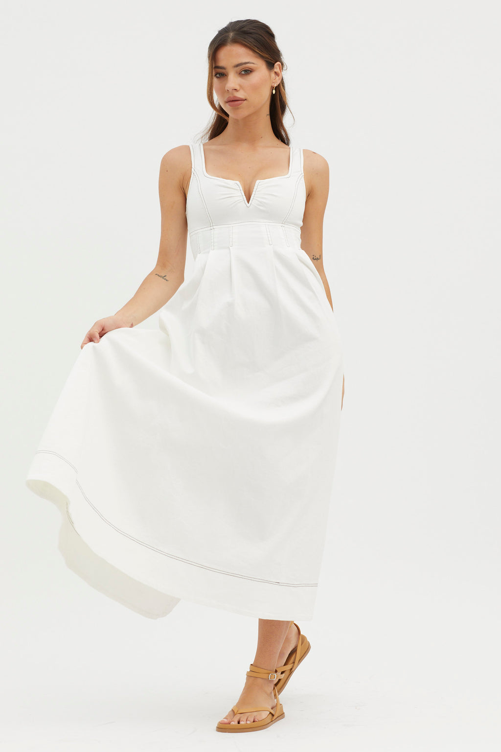 Isadore V-Bust Midi Dress White by Selfie Leslie