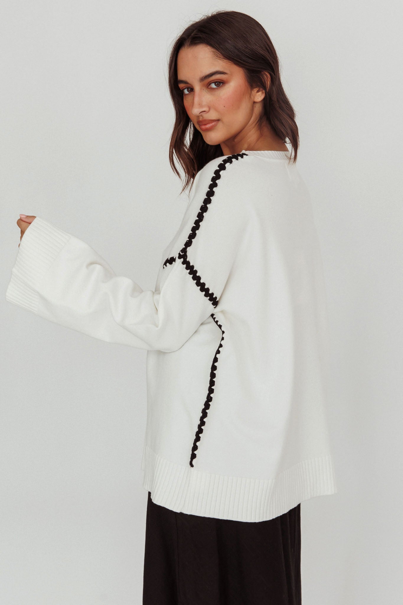 Guardian Contrast Knit Sweater Off White | Selfie Leslie
