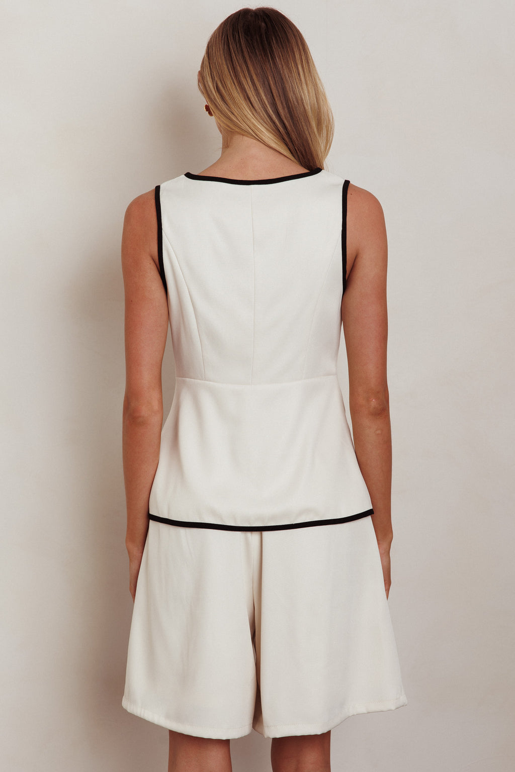 Janna Wide Leg Shorts Oat by Selfie Leslie