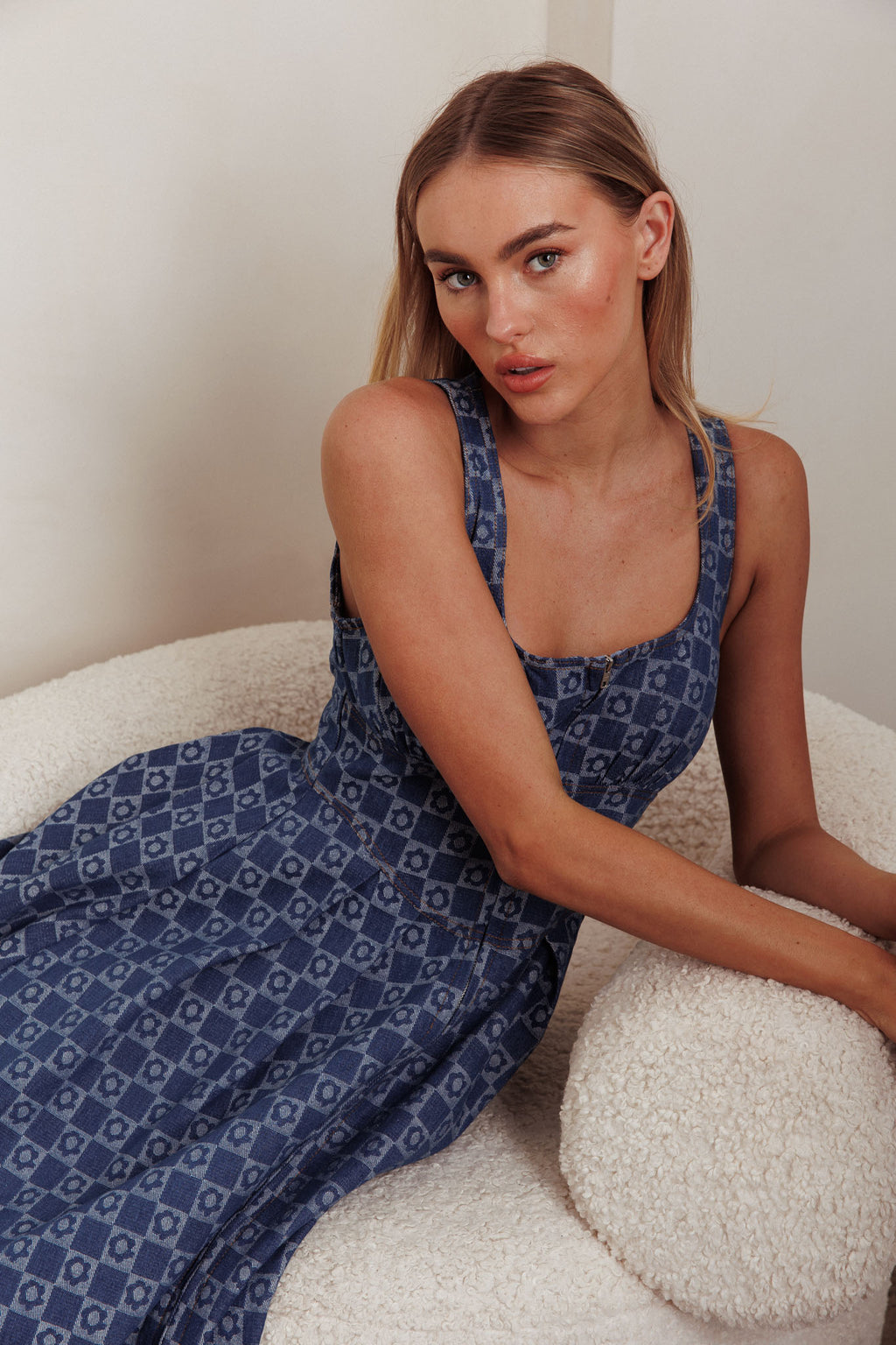 Hair Down Square Neck A-Line Midi Dress Floral Denim - M Hair Down Square Neck A-Line Midi Dress Floral Denim - M