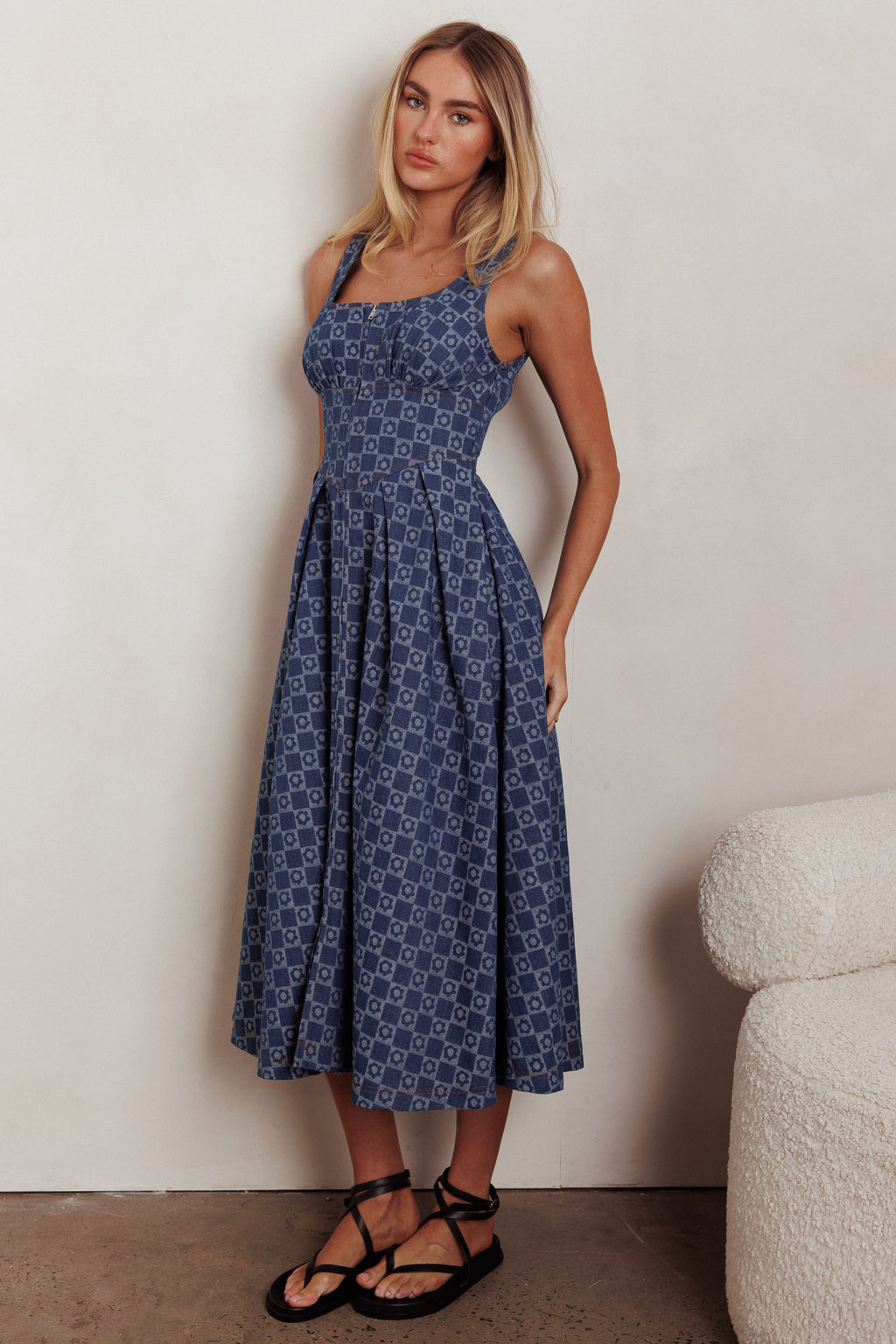 selfie leslie denim dress Sibille Puff Sleeve Maxi Dress Denim Blue