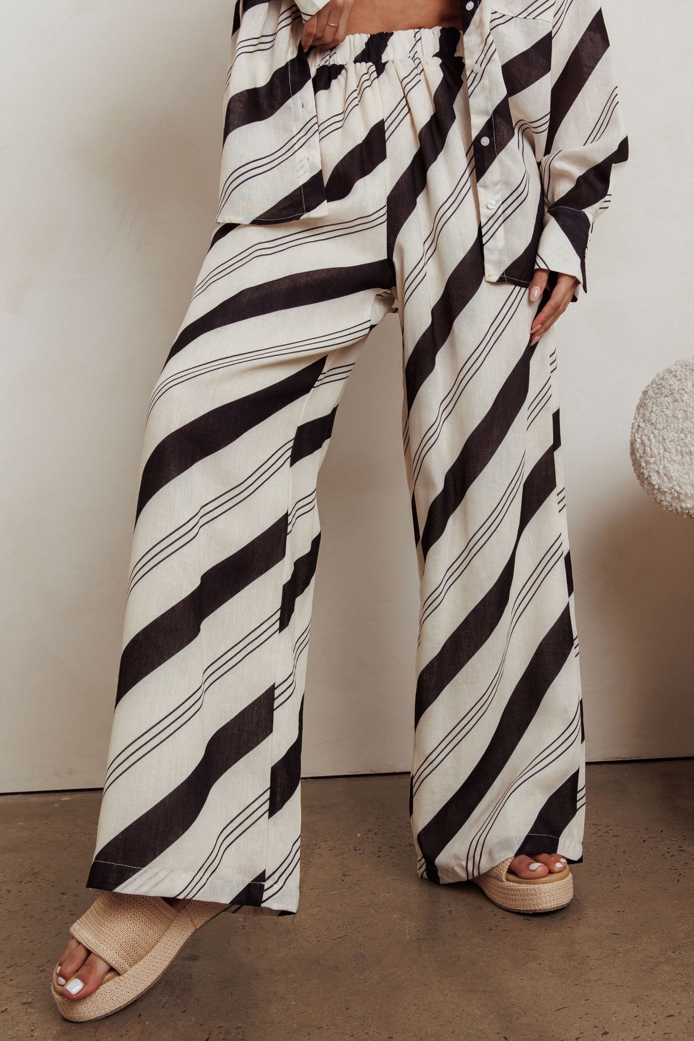 Alex Elastic Waist Striped Print Pant Black/Cream by Selfie Leslie