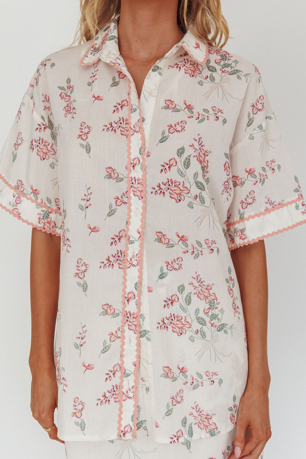 Catherina Ric-Rac Trim Button-Up Shirt Floral Pink by Selfie Leslie