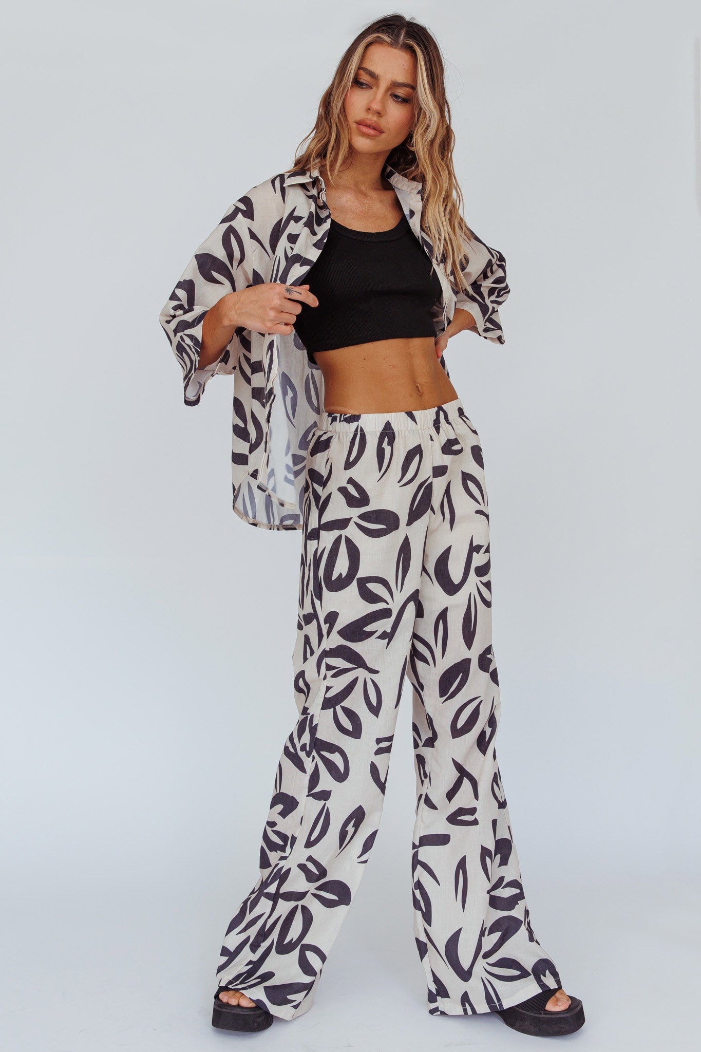 Just A Hunch Pants Leaf Print Beige by Selfie Leslie