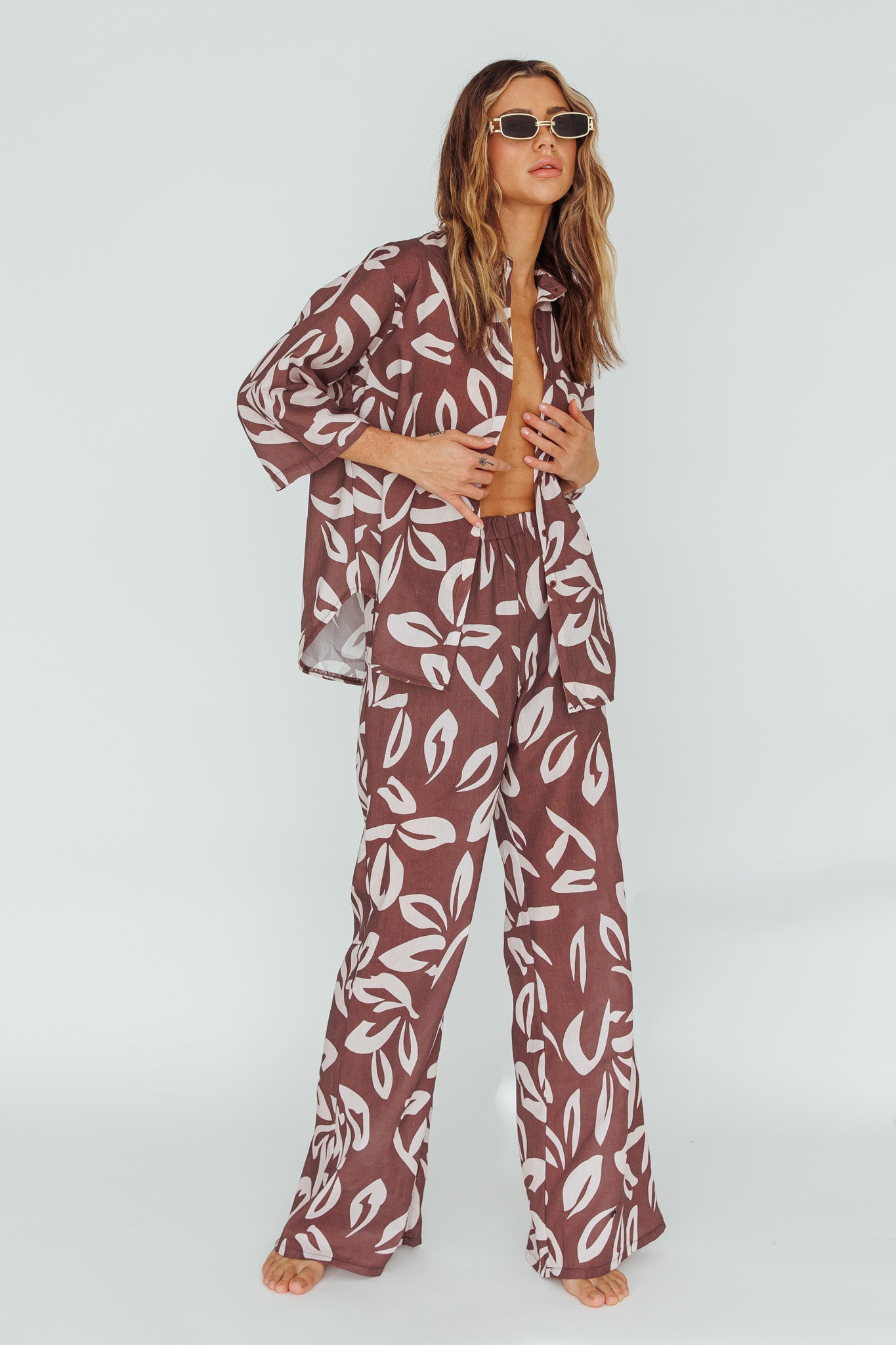 Just A Hunch Pants Leaf Print Chocolate by Selfie Leslie
