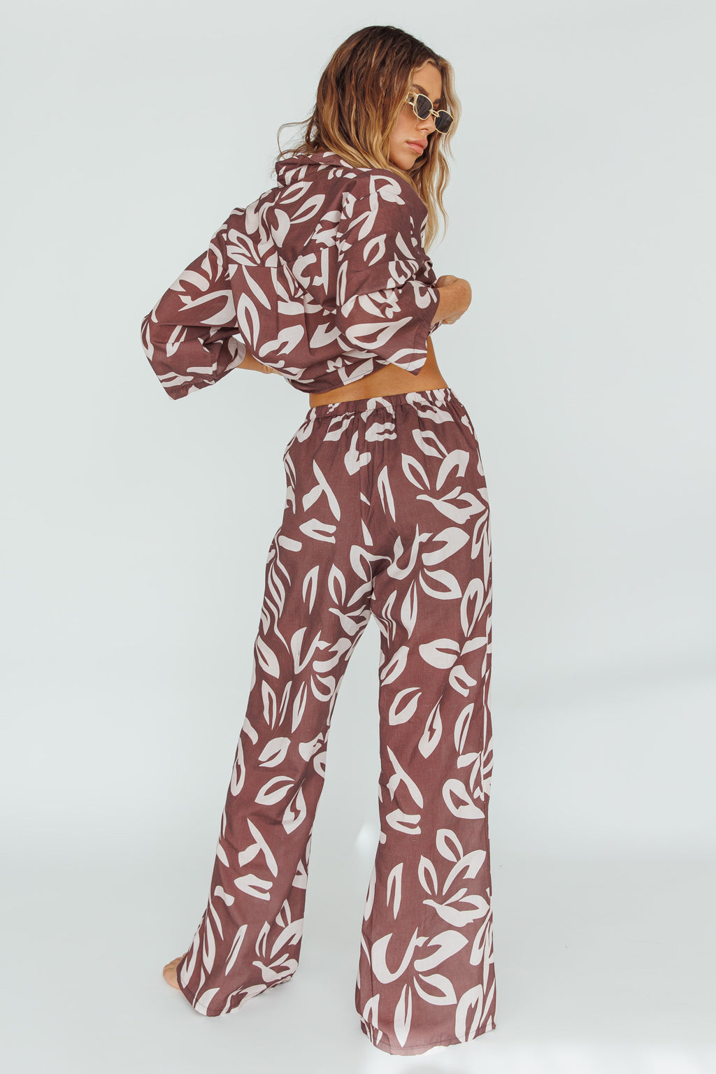 Just A Hunch Pants Leaf Print Chocolate by Selfie Leslie