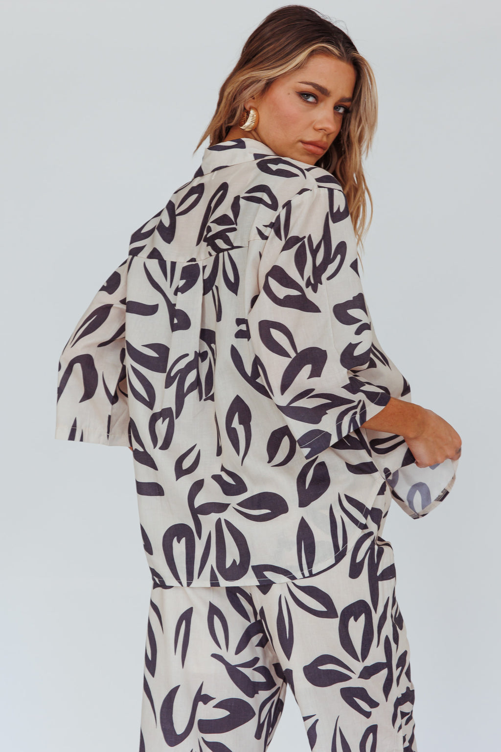 Just A Hunch Button Shirt Leaf Print Beige by Selfie Leslie