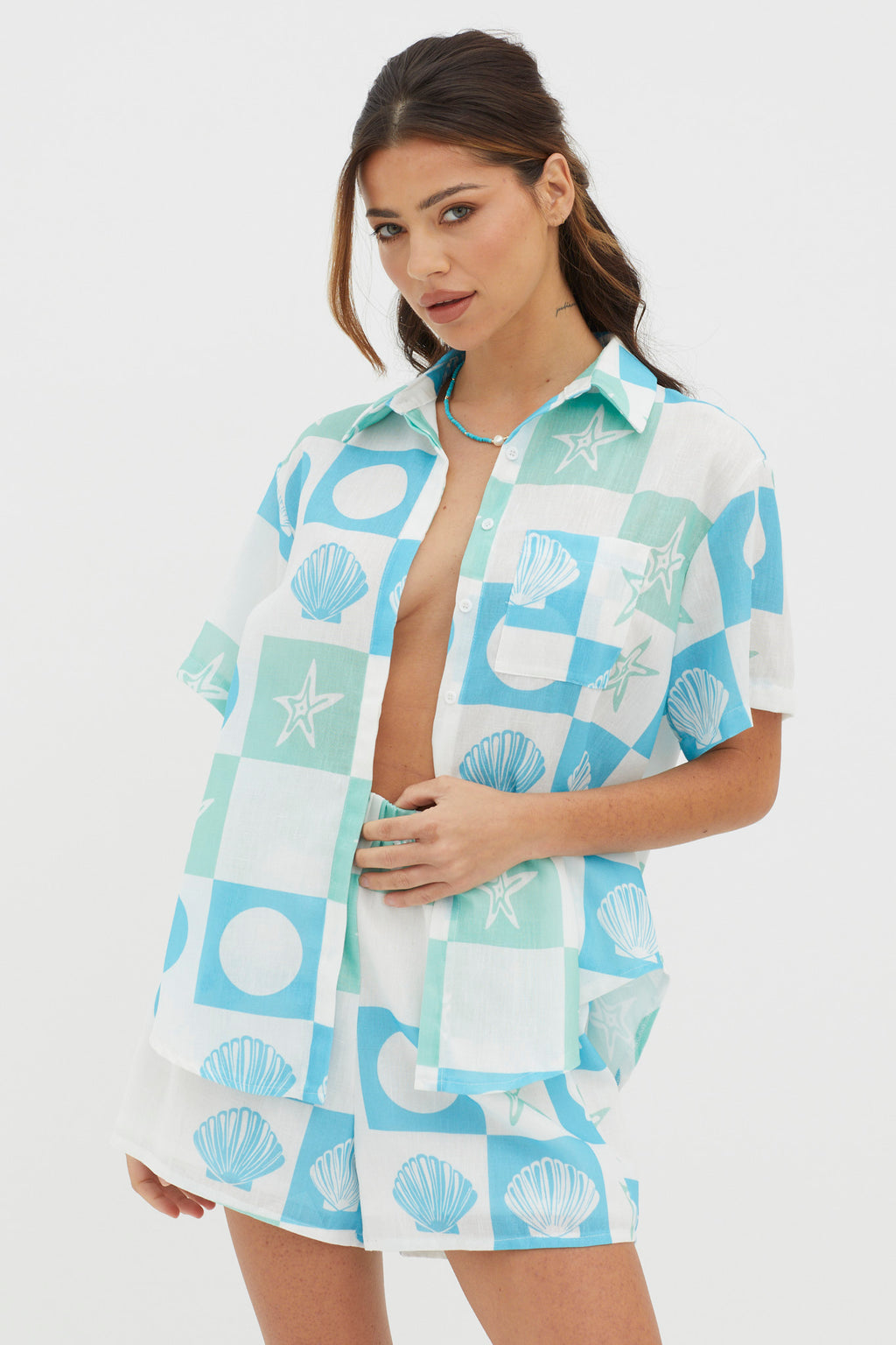 Just A Hunch Button Shirt Shell Print Green Multi by Selfie Leslie