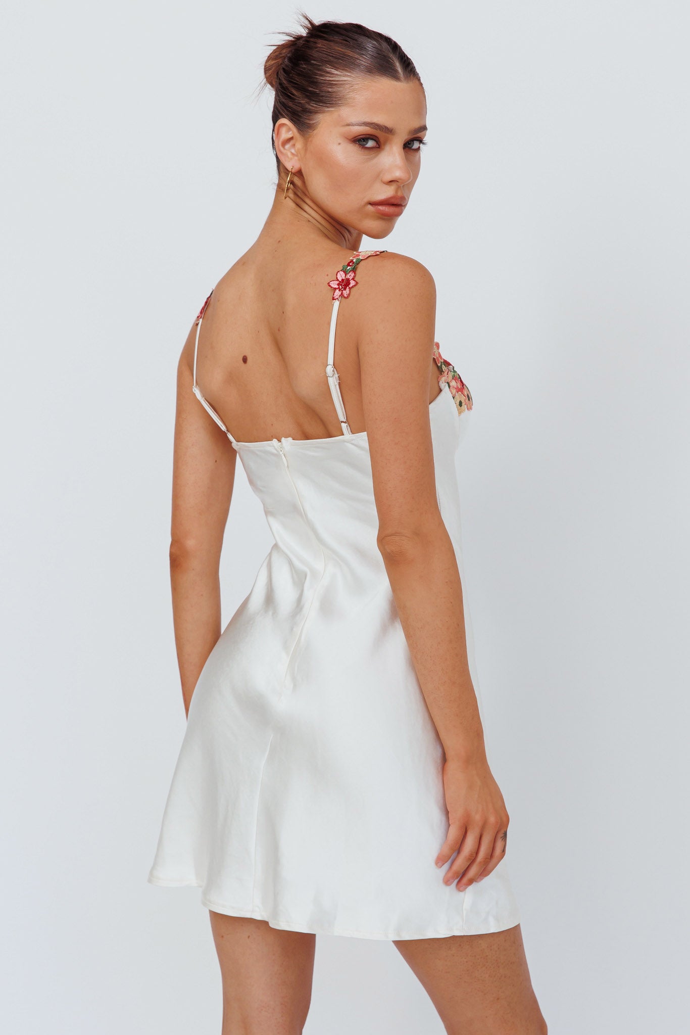 Rose Garden Floral Applique Mini Dress Oyster - XS Rose Garden Floral Applique Mini Dress Oyster - XS