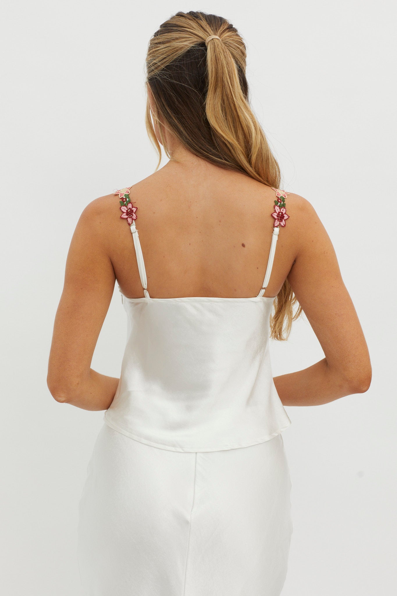 Rose Garden Floral Applique Cami Top White– Selfie Leslie