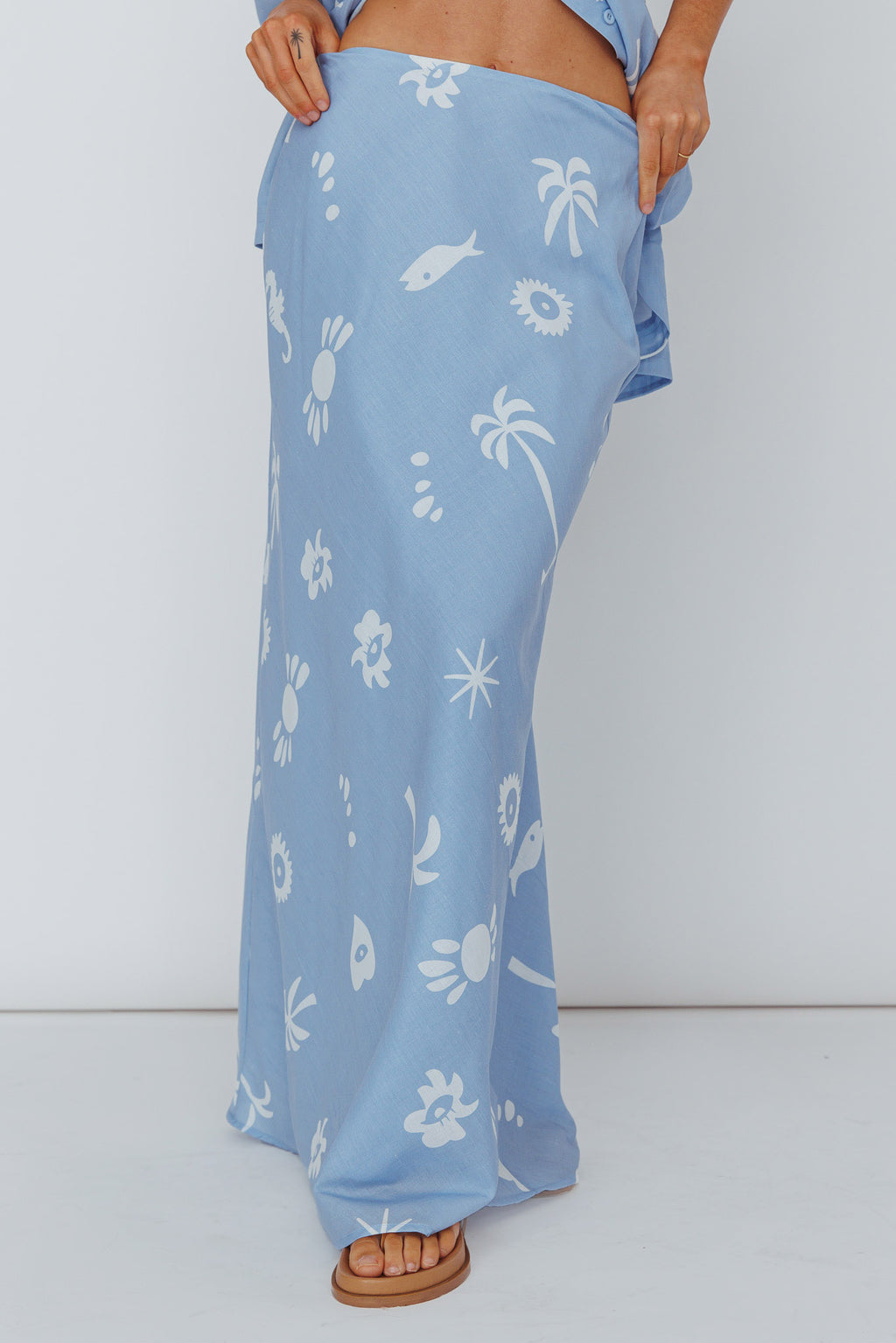 Light Aura Maxi Skirt Print Blue White by Selfie Leslie