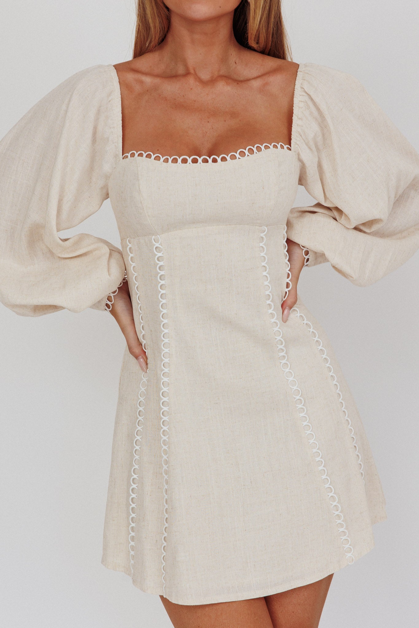 Chamberlain Balloon Sleeves Mini Dress Beige Chamberlain Balloon Sleeves Mini Dress Beige
