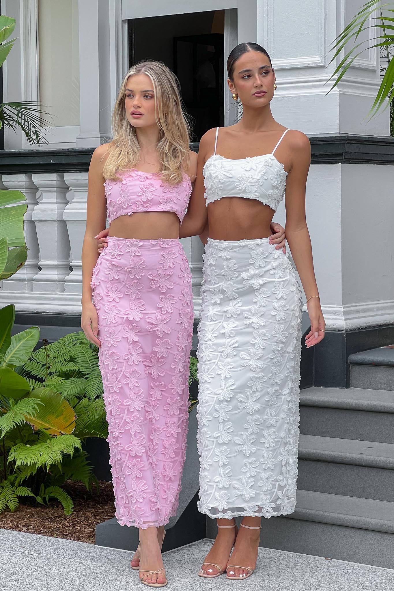 Casi Palm Tree Embroidered Maxi Skirt White | Selfie Leslie