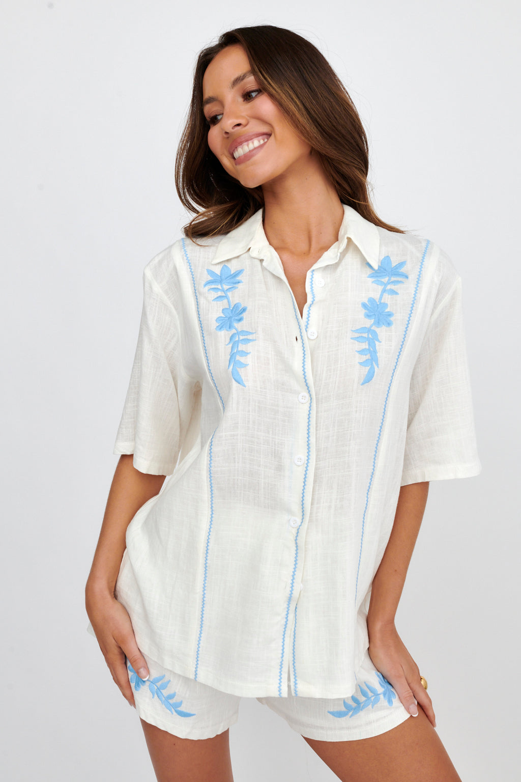 Jeni Embroidered Detail Shorts White by Selfie Leslie