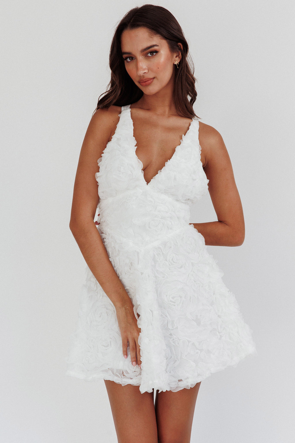 Lavalle Criss-Cross Embellished Mini Dress White - L Lavalle Criss-Cross Embellished Mini Dress White - L