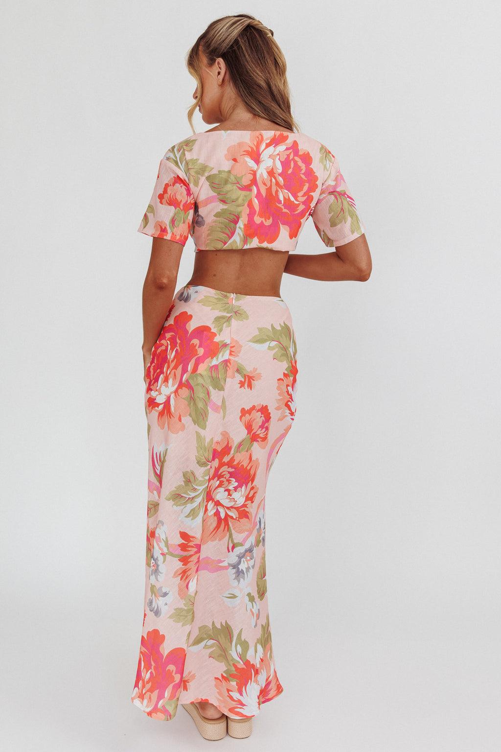 La Vie Floral Maxi Skirt Peach by Selfie Leslie