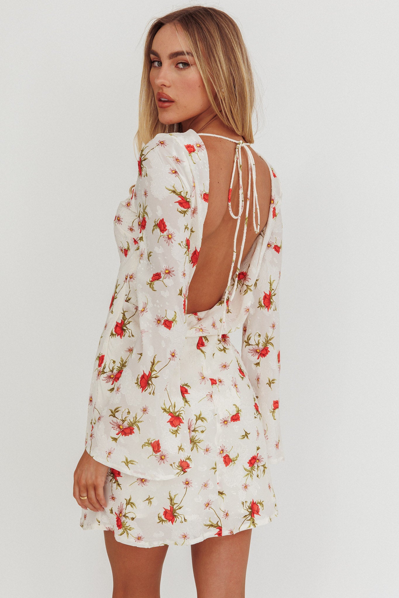 chinese dress ladies Thriller Long Sleeve Backless Mini Dress Floral White