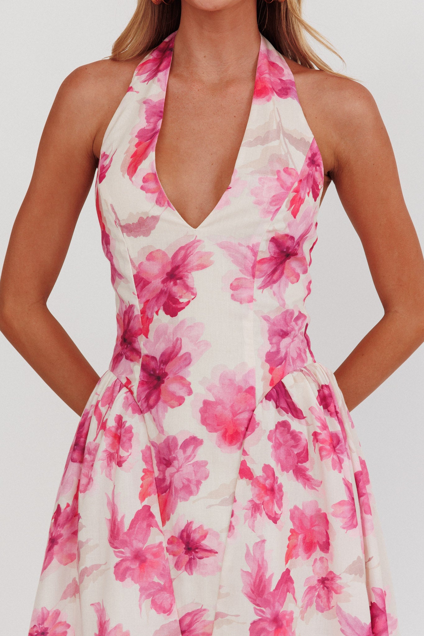El Corazon Halterneck Dress Floral Pink by Selfie Leslie