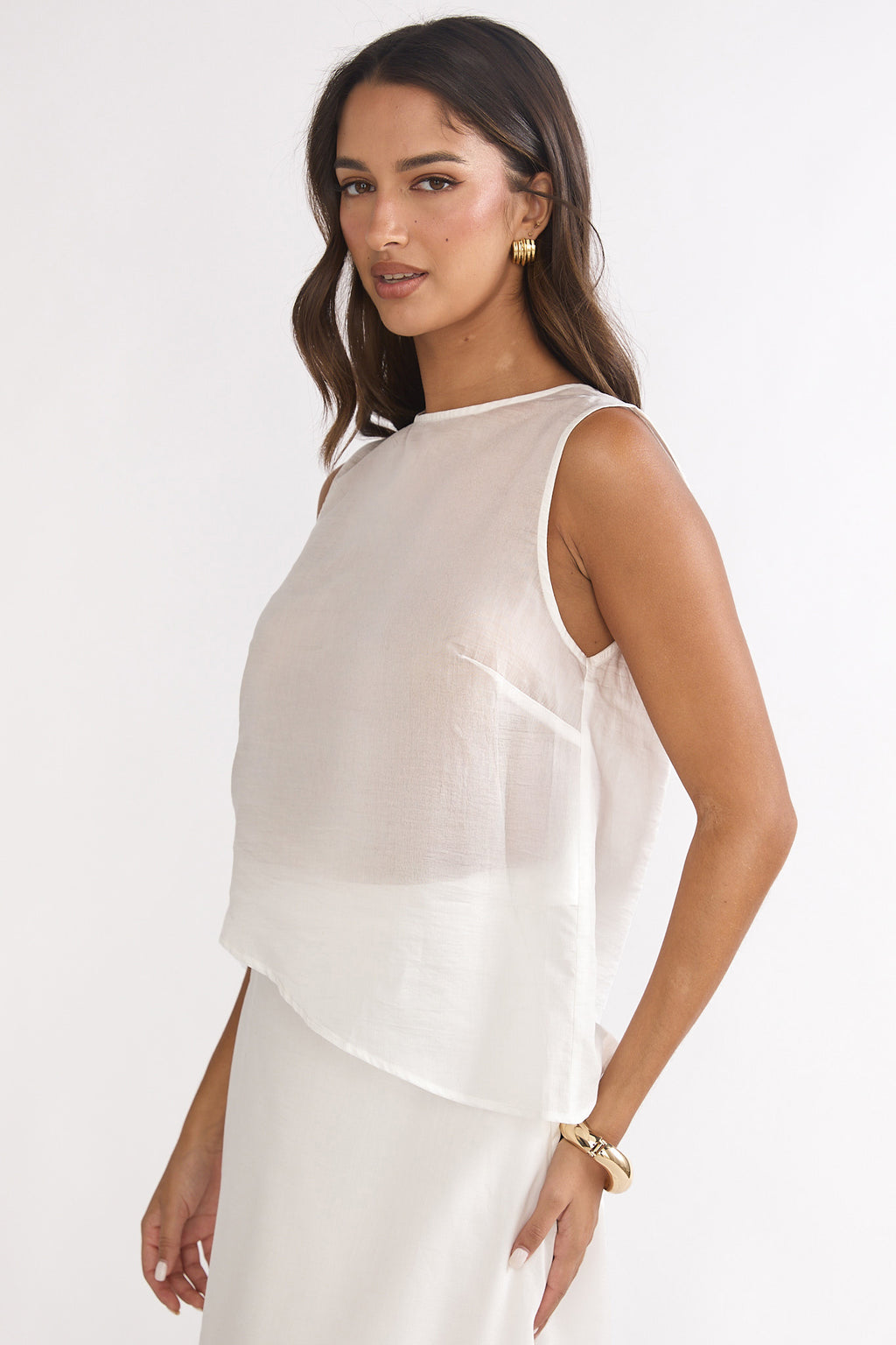 Lemora Asymmetric Hem Top White by Selfie Leslie