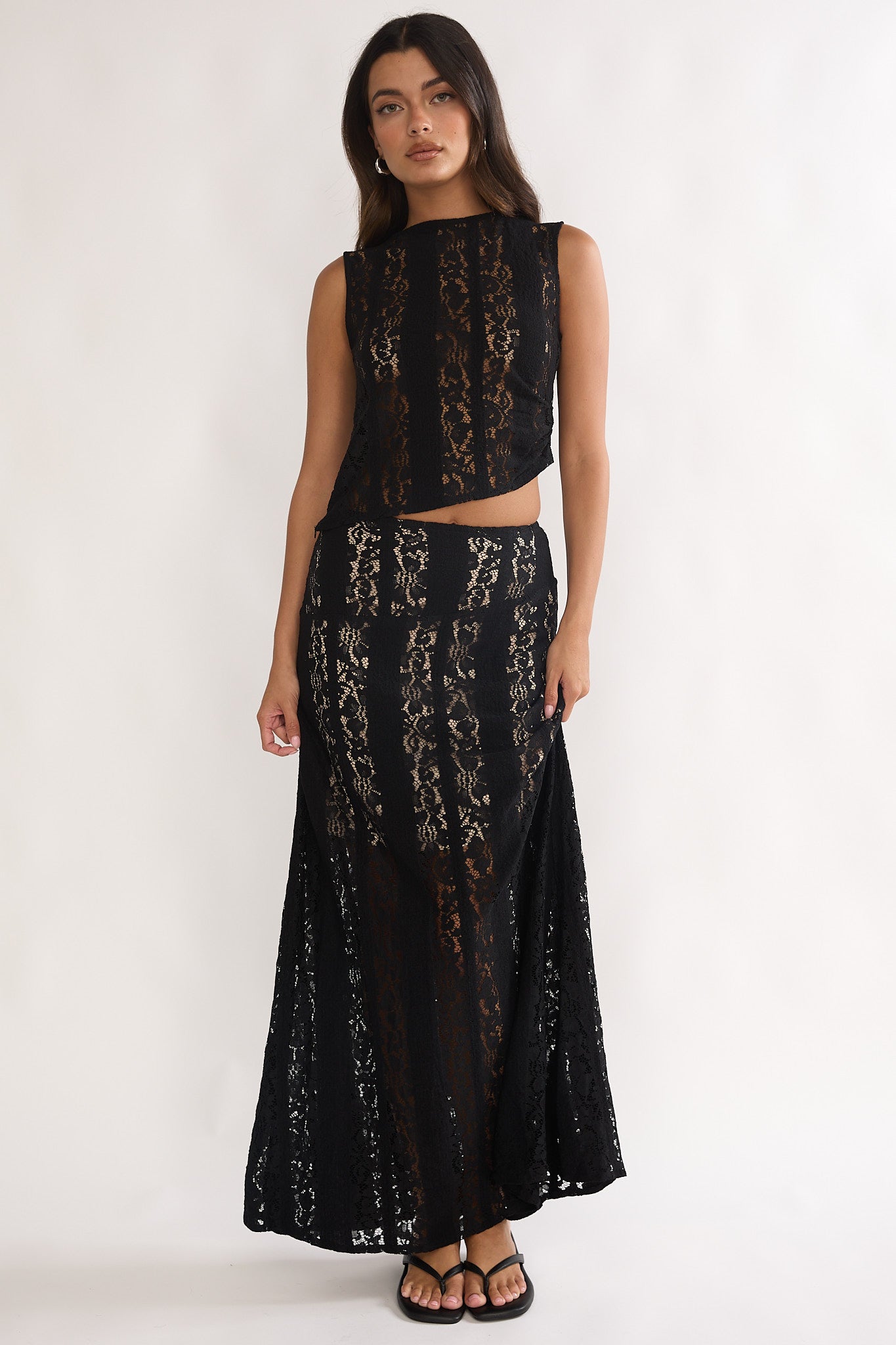 Eleesa Maxi Skirt Lace Black