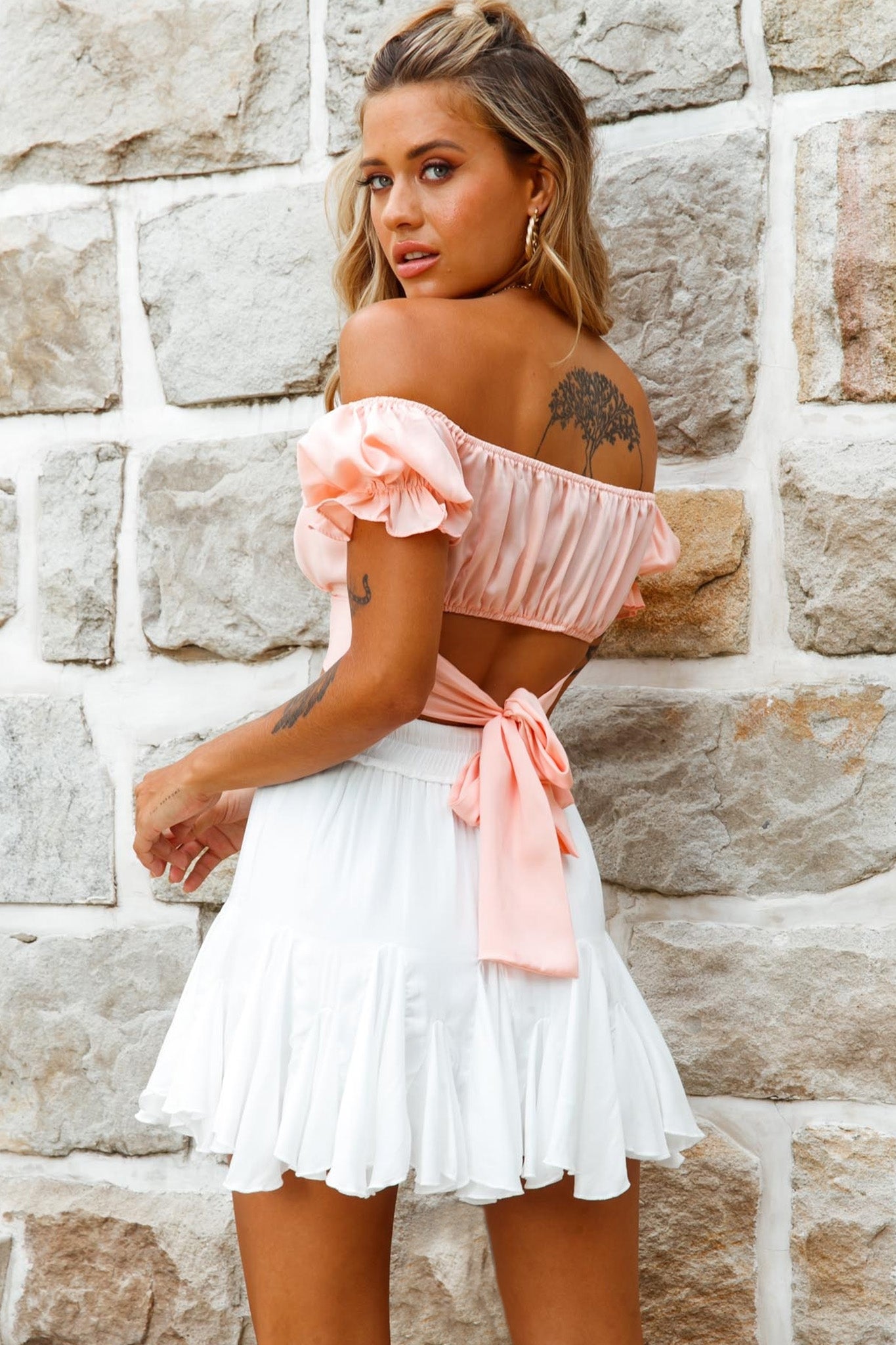 mini skirts and dresses How To Wear Mini Skirts & Mini Dresses Like A Fashion Editor 2022