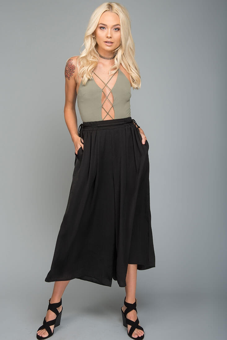 Lucy Loose Fit Wide Leg Pants Black by Selfie Leslie