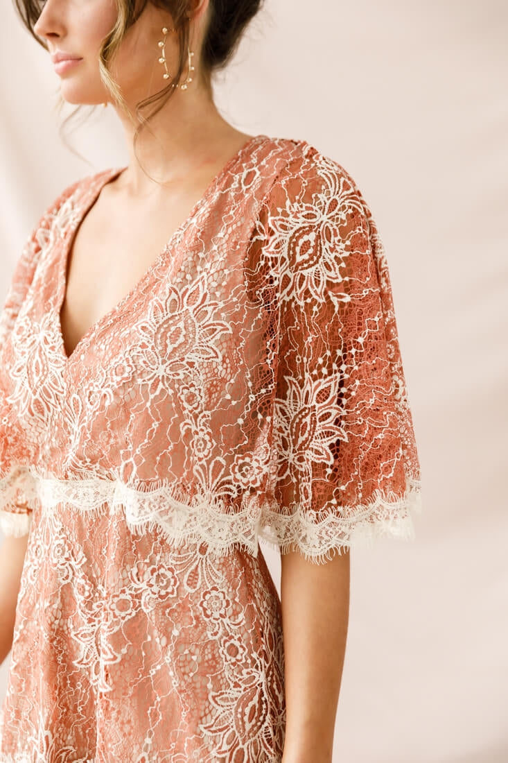 Caspar Batwing Lace Dress Rose/Beige by Selfie Leslie