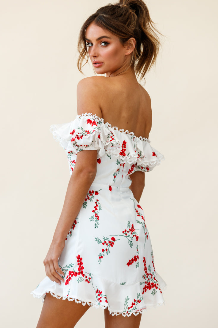 Bobby Bardot Neckline Puff Sleeve Dress Flower Spring Print White– Selfie  Leslie