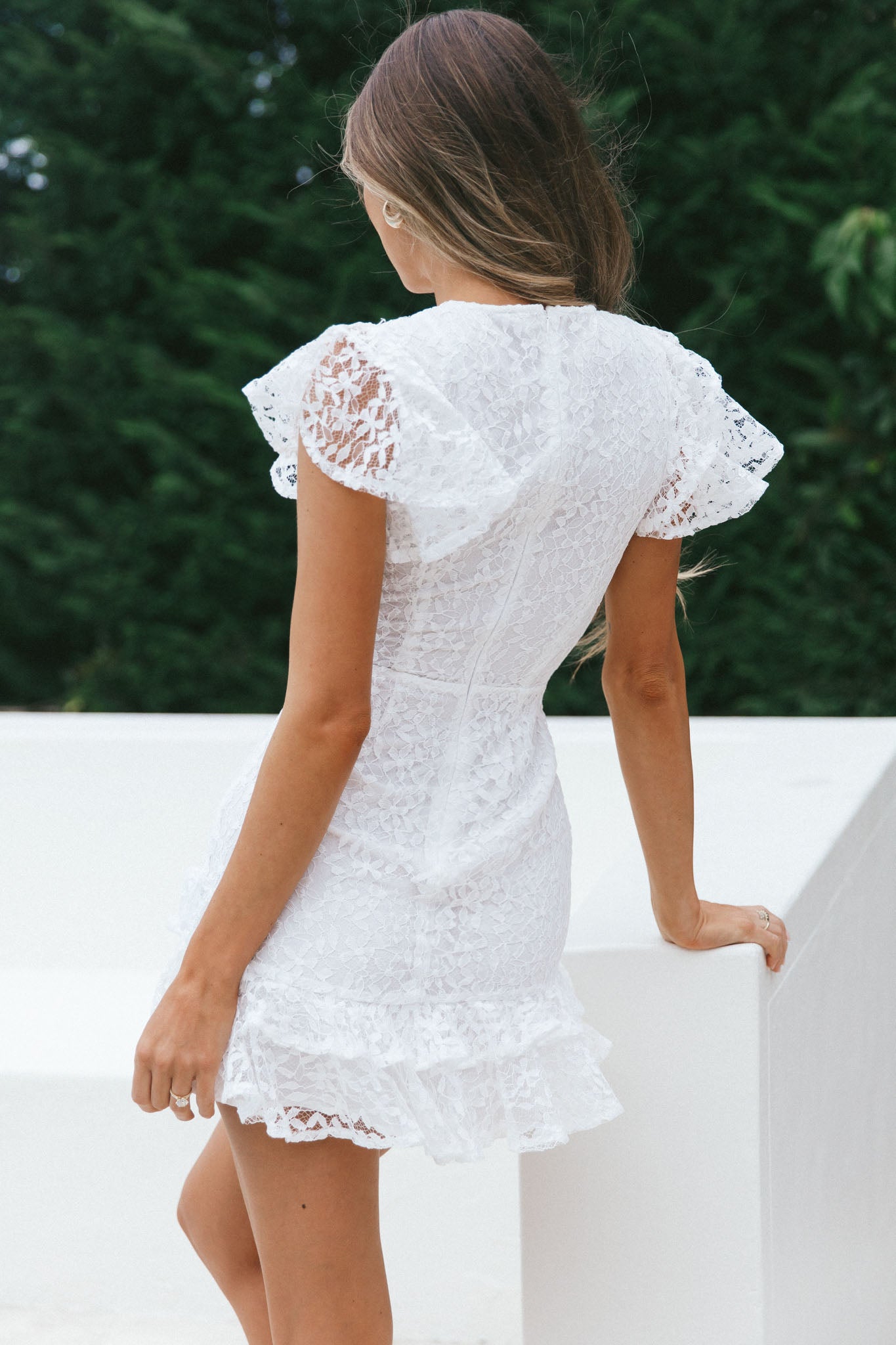 Lark Crew Neck Ruffle Sleeve Dress Lace Overlay White - L Lark Crew Neck Ruffle Sleeve Dress Lace Overlay White - L
