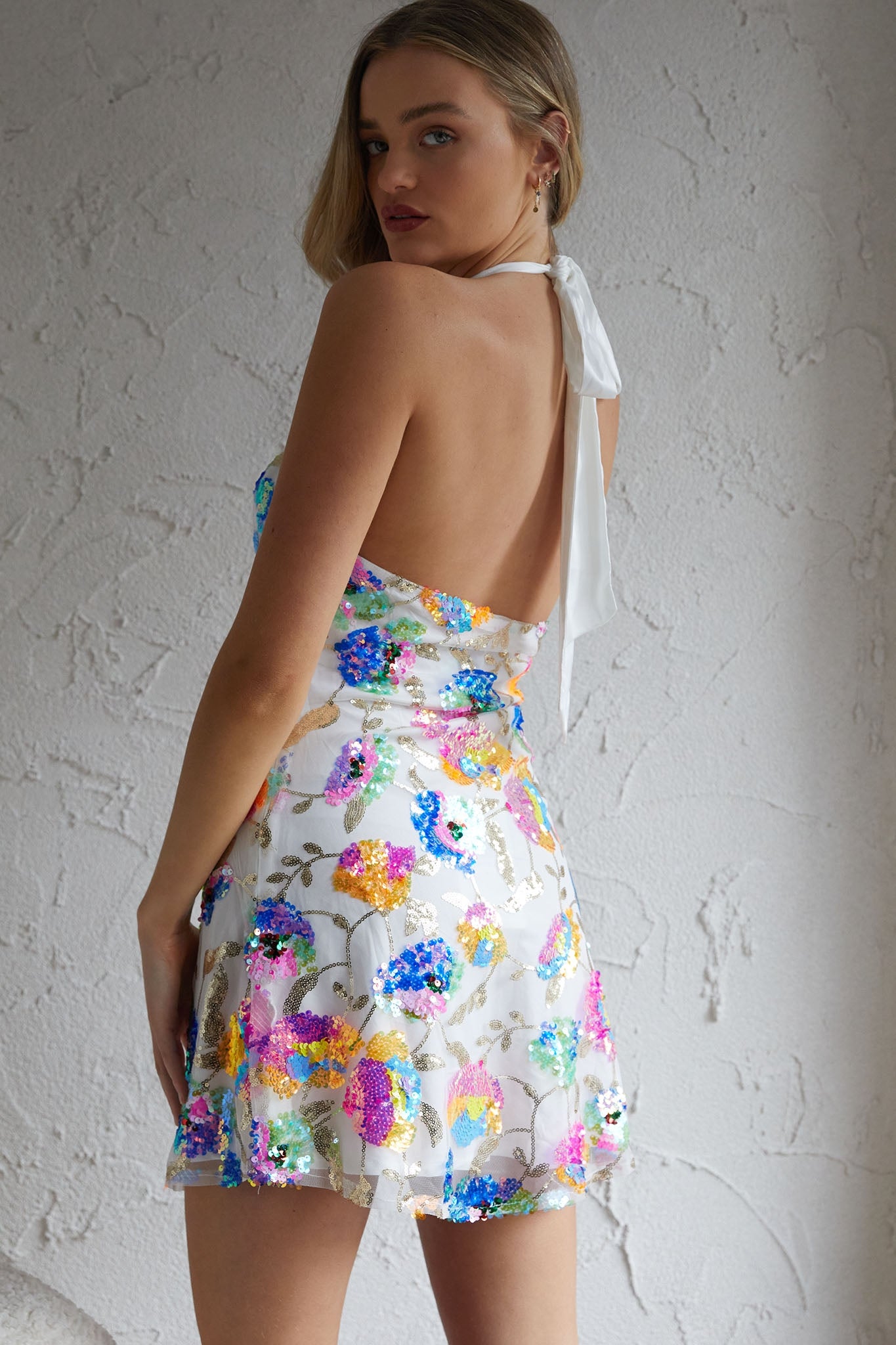 Champagne Showers Halterneck Slip Mini Dress Sequin Floral White Selfie Leslie Champagne Showers Halterneck Slip Mini Dress Sequin Floral White Selfie Leslie