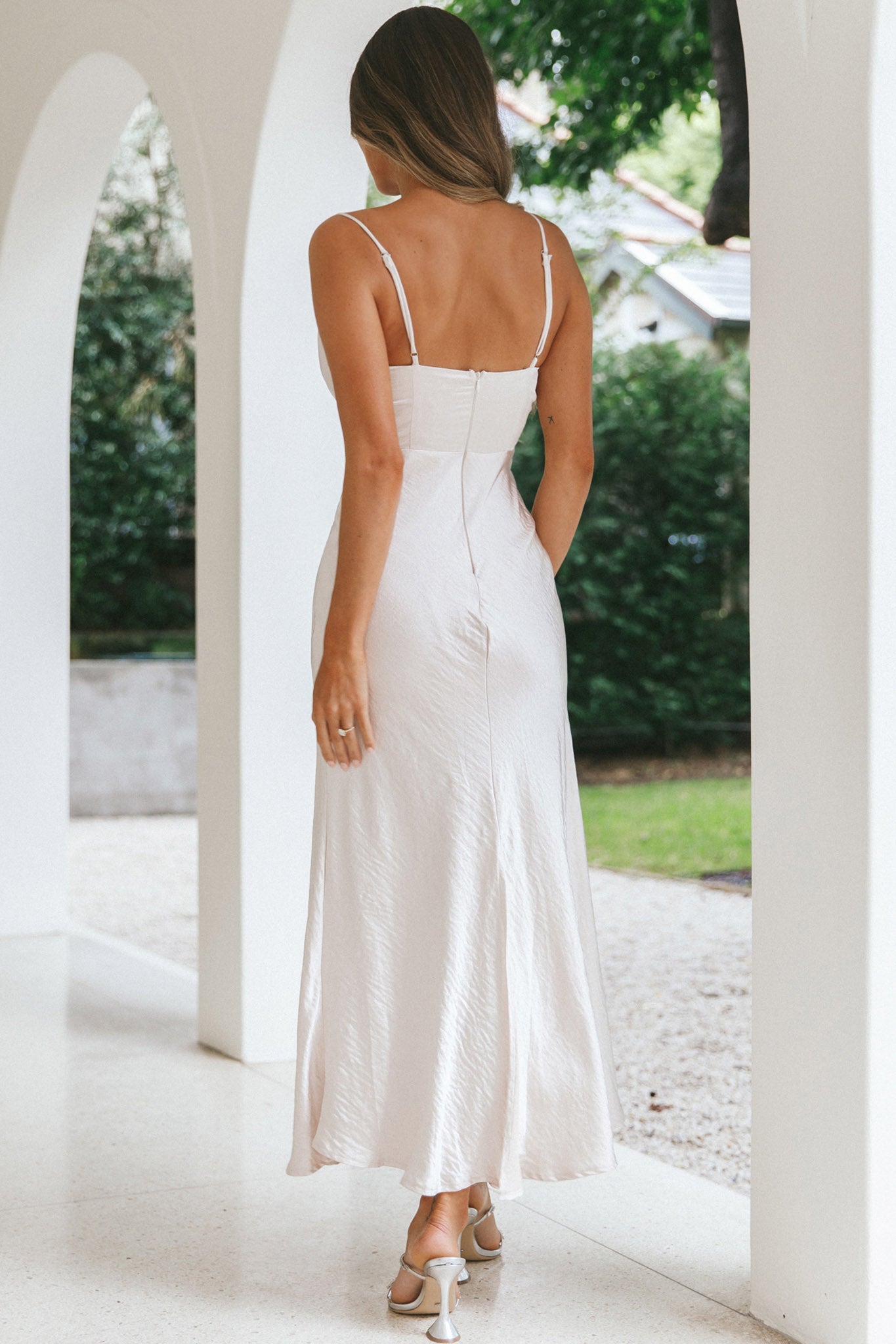 Infinity Pintuck Bust Maxi Dress Champagne– Selfie Leslie