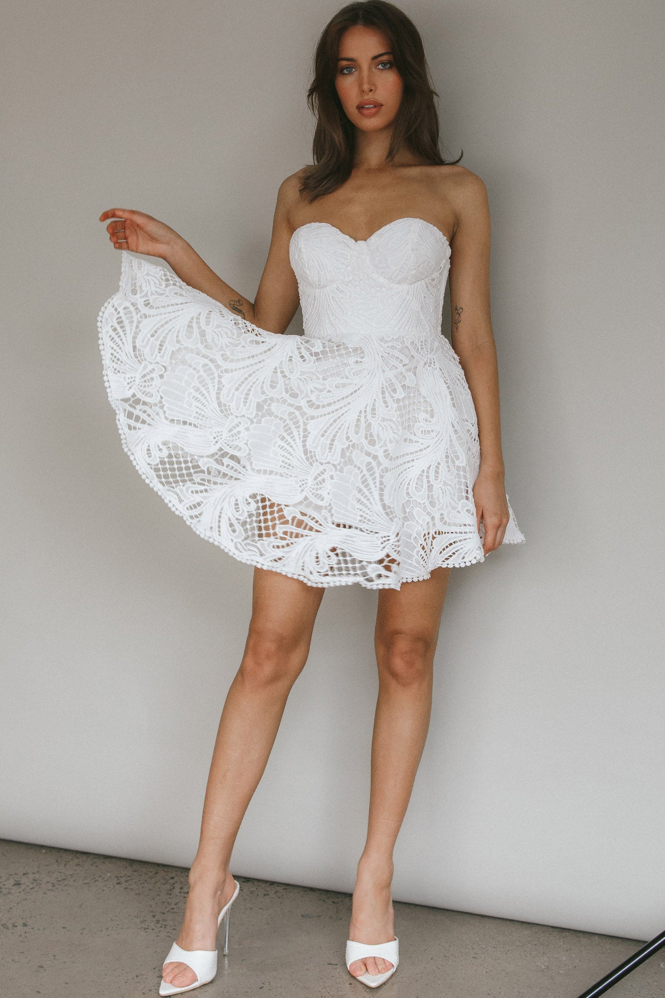 Cheyenne Sweetheart Neckline A-Line Dress White by Selfie Leslie