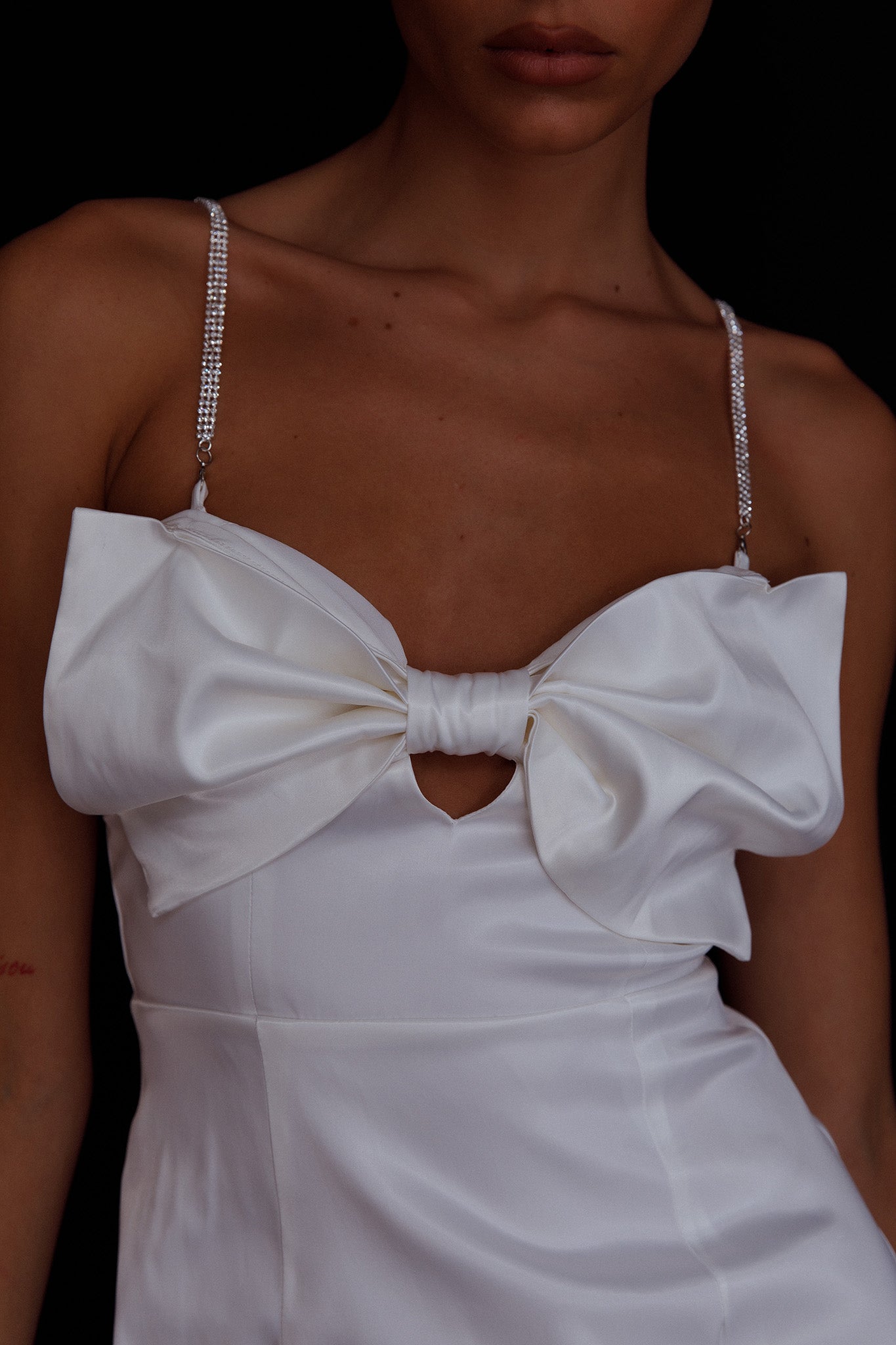 Lilly Bow Diamante Mini Dress White - XL Lilly Bow Diamante Mini Dress White - XL
