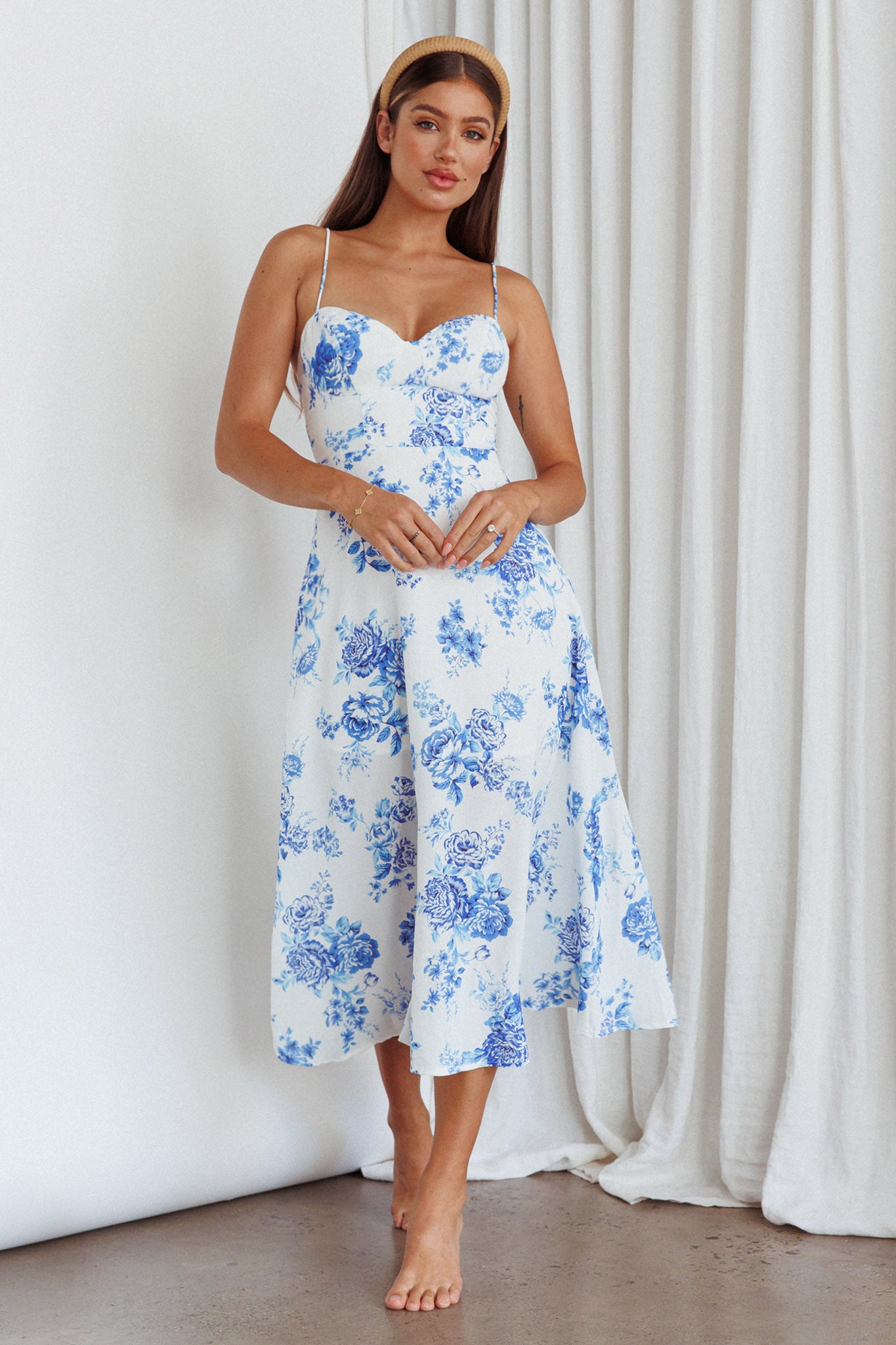 Mi Vida Sweetheart Neckline Midi Dress Floral Blue by Selfie Leslie