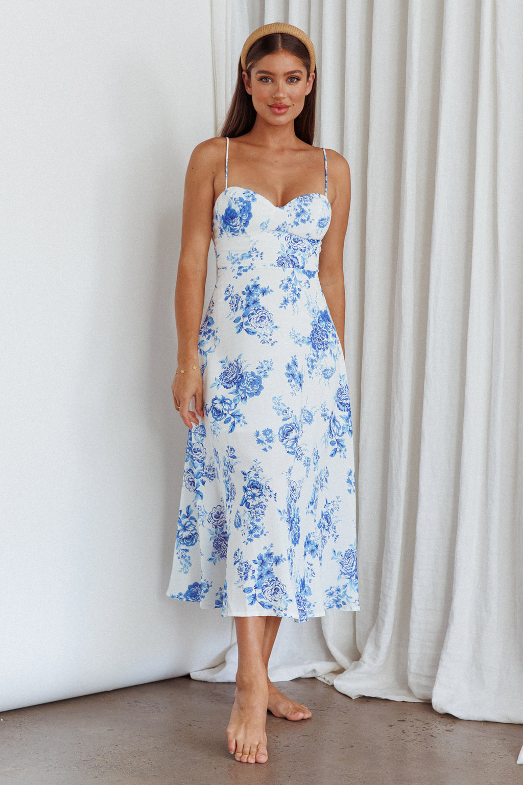 Mi Vida Sweetheart Neckline Midi Dress Floral Blue by Selfie Leslie