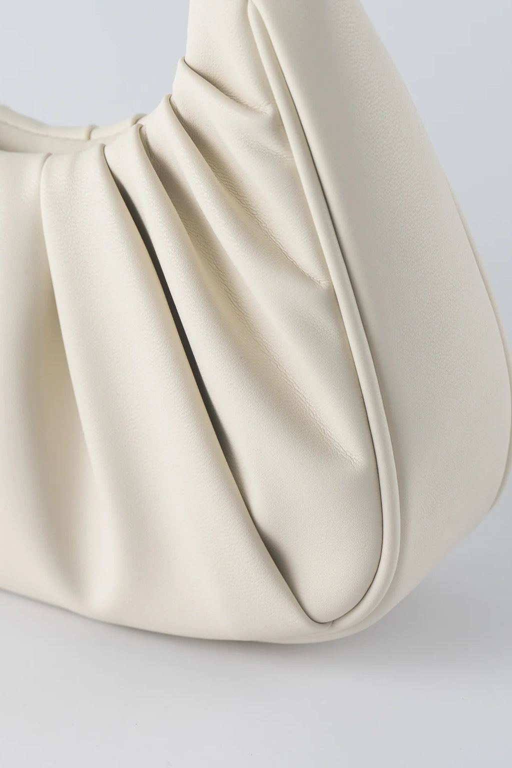 TEN TONES Alani Cloud Bag White by Selfie Leslie