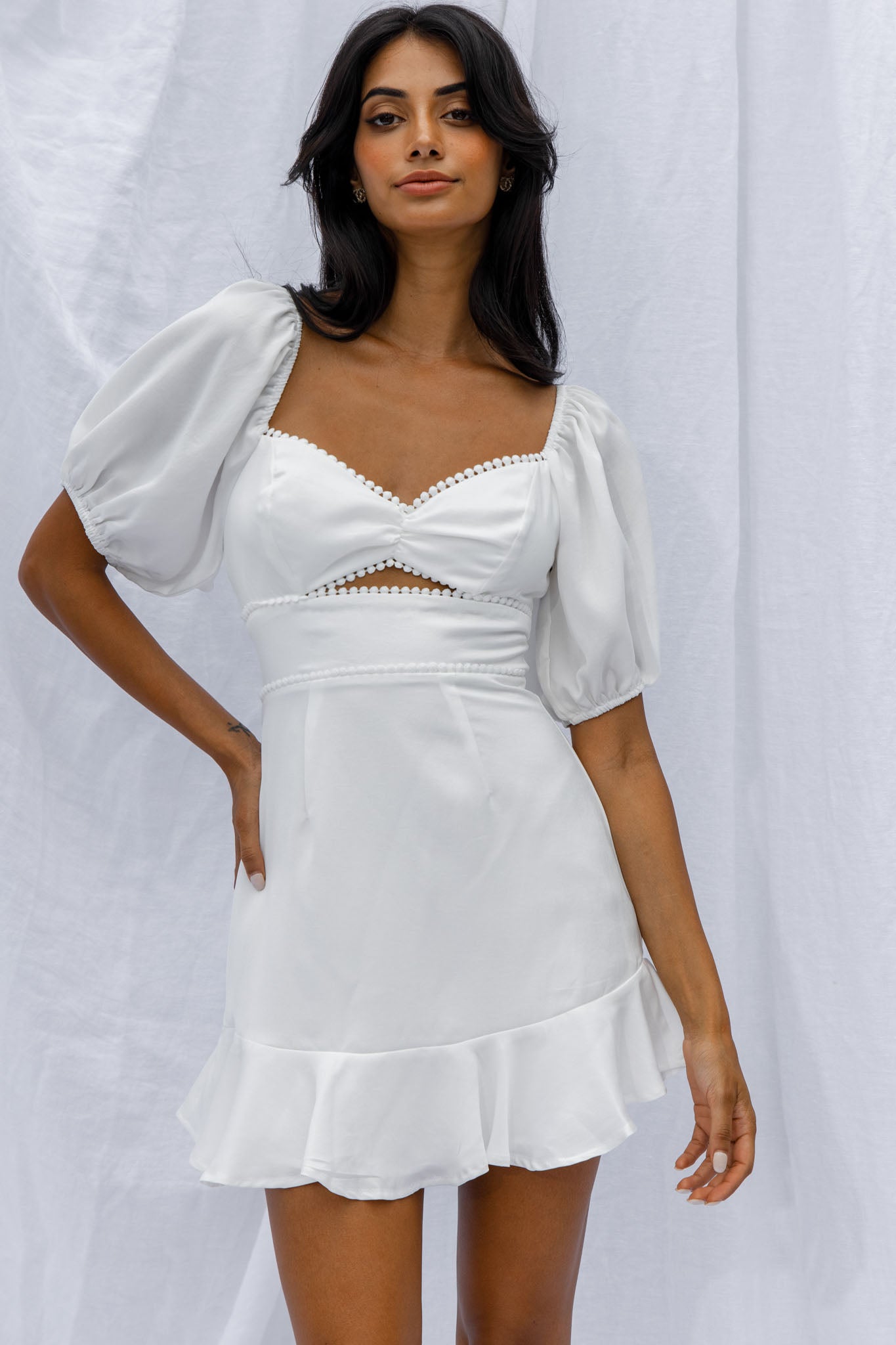 Catch Feelings Sweetheart Neckline Puff Sleeeve Dot Trim Dress White by Selfie Leslie