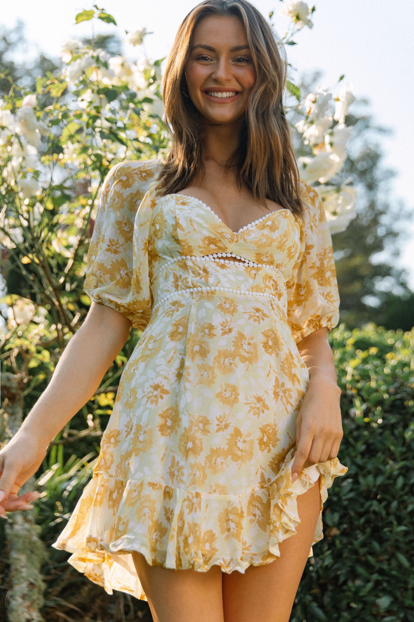 Catch Feelings Sweetheart Neckline Dot Trim Dress Floral Print Yellow–  Selfie Leslie
