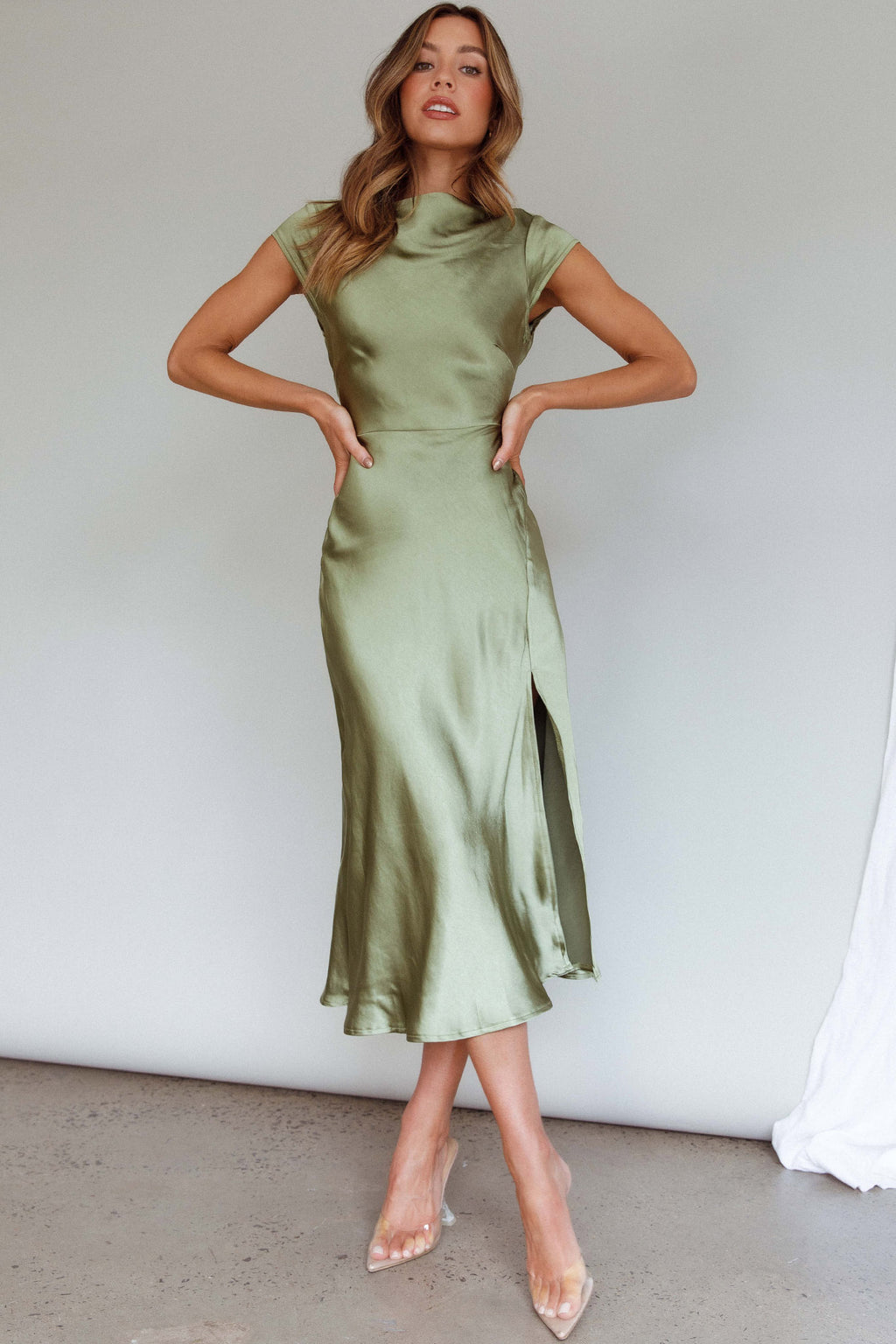 Lucinda Twist Back Midi Dress Olive by Selfie Leslie