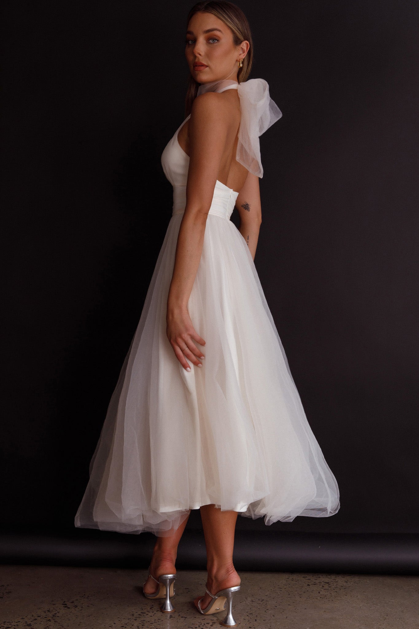 Andria Halterneck Tulle Midi Dress Ivory - Xs Andria Halterneck Tulle Midi Dress Ivory - Xs