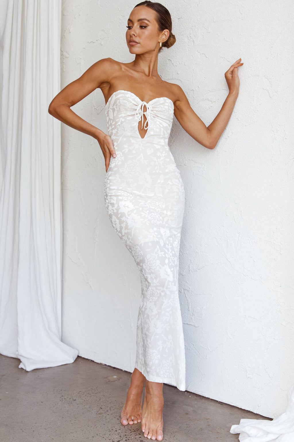 Sing To Me Keyhole Bodice Midi Dress White by Selfie Leslie