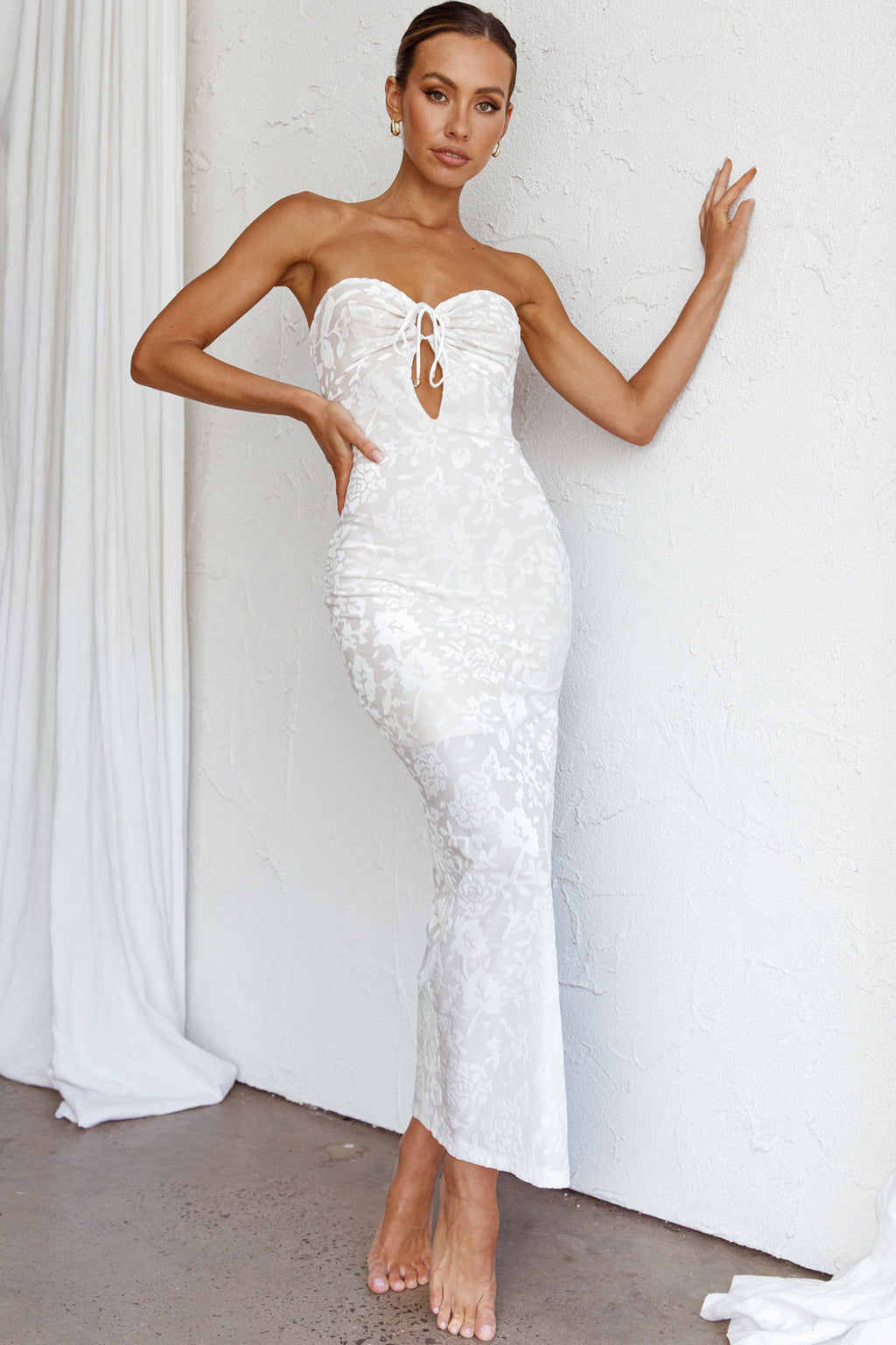 Sing To Me Keyhole Bodice Midi Dress White by Selfie Leslie